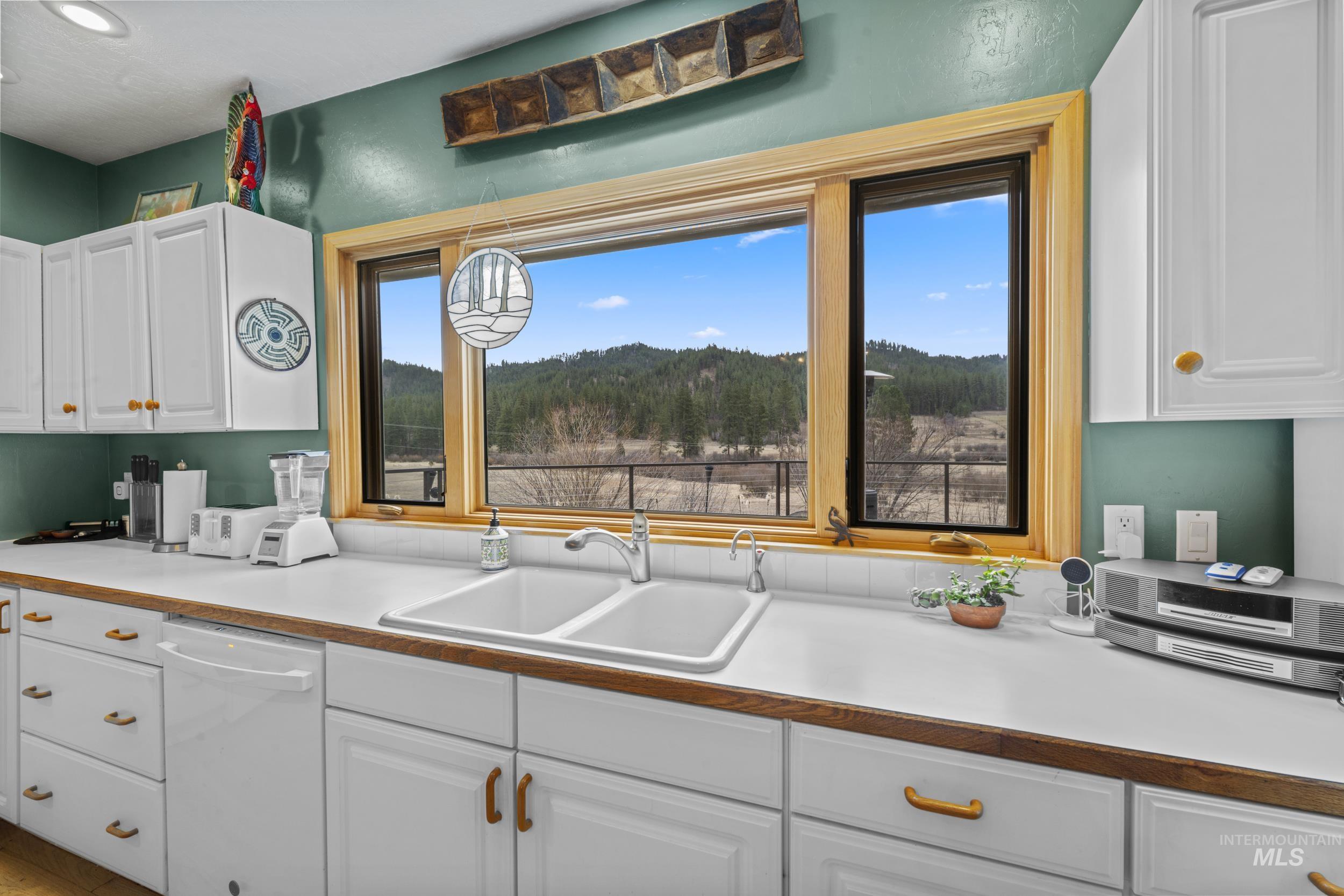 69 River Ranch Rd, Garden Valley, Idaho 83622, 4 Bedrooms, 4 Rooms, Business/Commercial For Sale, Price $1,025,000,MLS 98977139