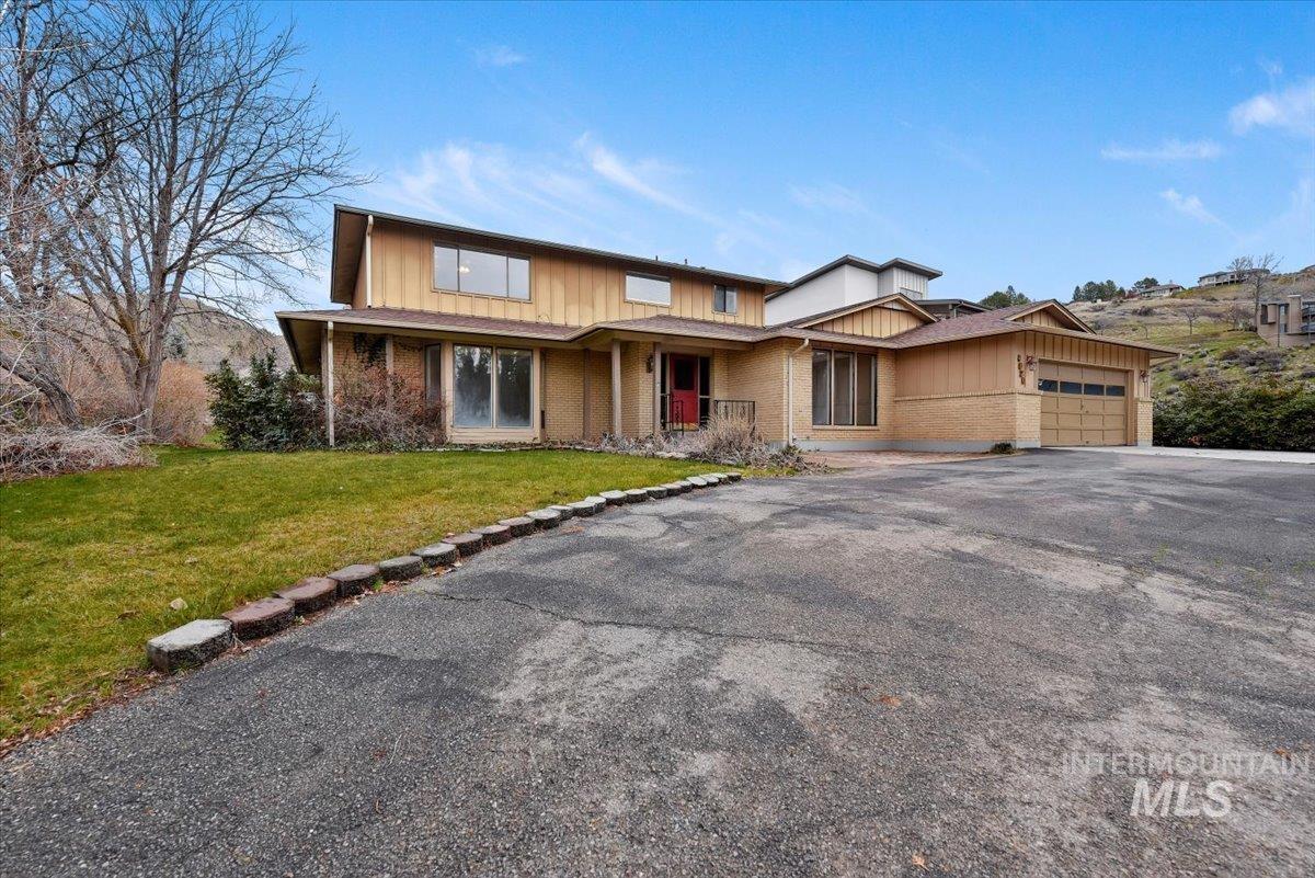 4820 W Hill Rd, Boise, Idaho 83703, 6 Bedrooms, 4 Bathrooms, Residential For Sale, Price $799,900,MLS 98977141