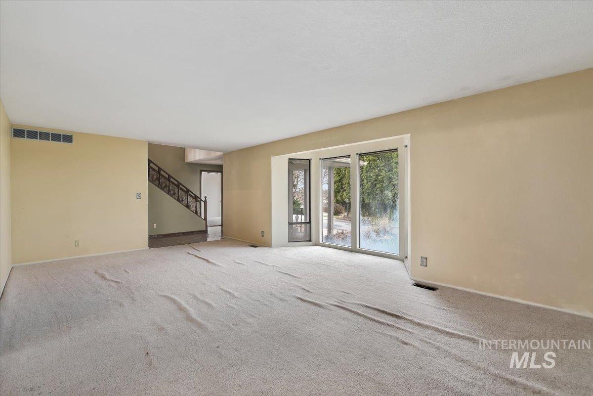 4820 W Hill Rd, Boise, Idaho 83703, 6 Bedrooms, 4 Bathrooms, Residential For Sale, Price $799,900,MLS 98977141