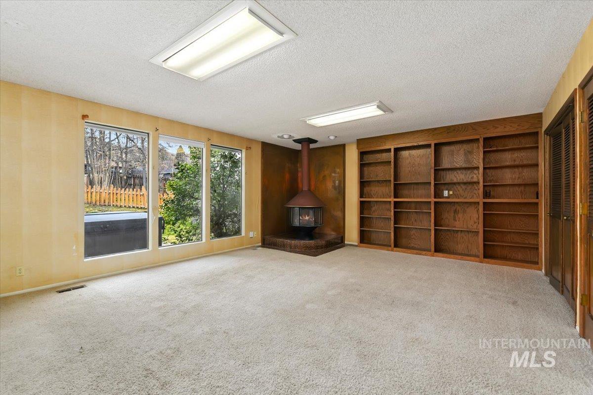 4820 W Hill Rd, Boise, Idaho 83703, 6 Bedrooms, 4 Bathrooms, Residential For Sale, Price $799,900,MLS 98977141