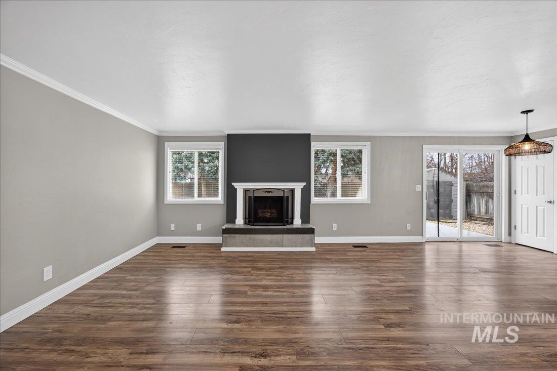 9549 W Linstock, Boise, Idaho 83704, 3 Bedrooms, 2 Bathrooms, Residential For Sale, Price $399,900,MLS 98977143