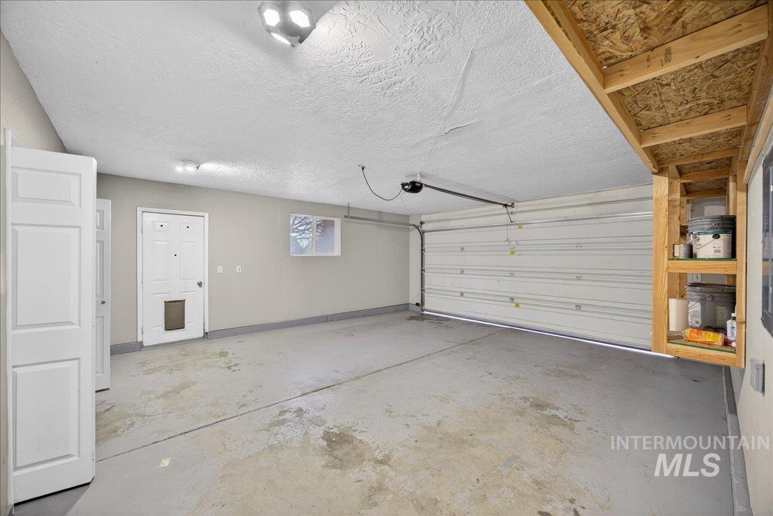 9549 W Linstock, Boise, Idaho 83704, 3 Bedrooms, 2 Bathrooms, Residential For Sale, Price $399,900,MLS 98977143