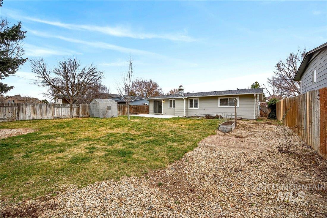 9549 W Linstock, Boise, Idaho 83704, 3 Bedrooms, 2 Bathrooms, Residential For Sale, Price $399,900,MLS 98977143