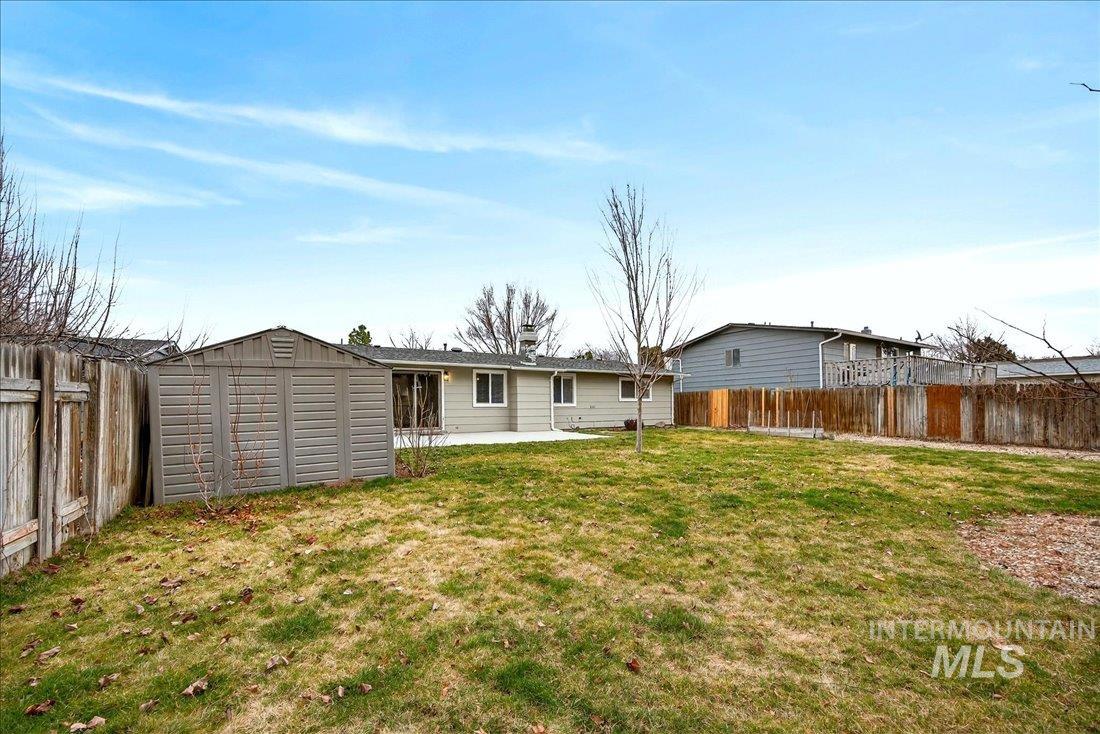 9549 W Linstock, Boise, Idaho 83704, 3 Bedrooms, 2 Bathrooms, Residential For Sale, Price $399,900,MLS 98977143