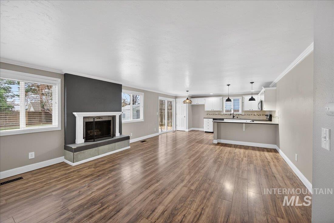 9549 W Linstock, Boise, Idaho 83704, 3 Bedrooms, 2 Bathrooms, Residential For Sale, Price $399,900,MLS 98977143