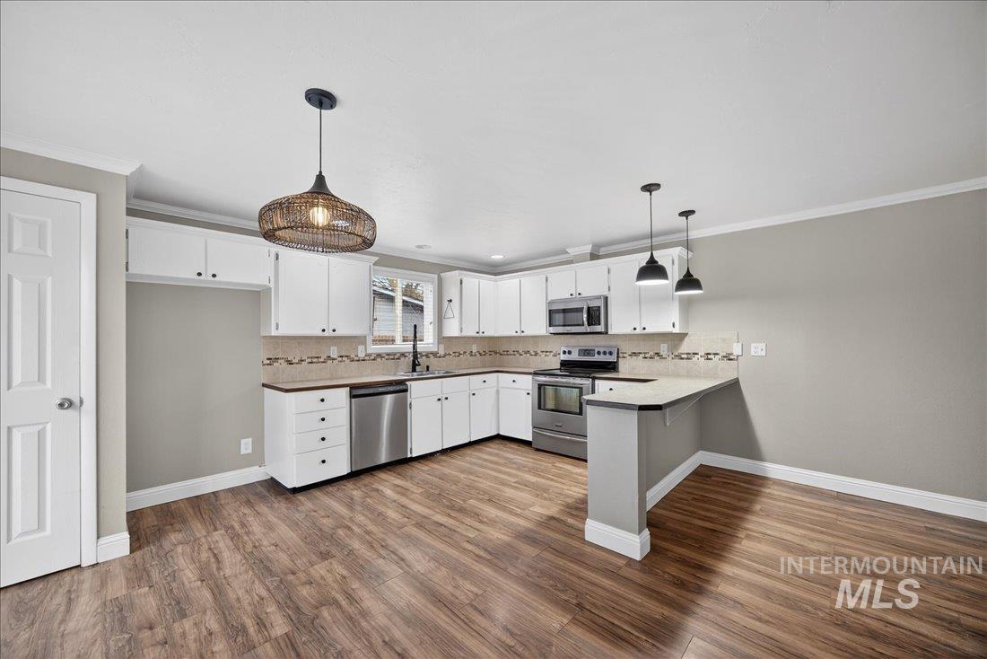 9549 W Linstock, Boise, Idaho 83704, 3 Bedrooms, 2 Bathrooms, Residential For Sale, Price $399,900,MLS 98977143