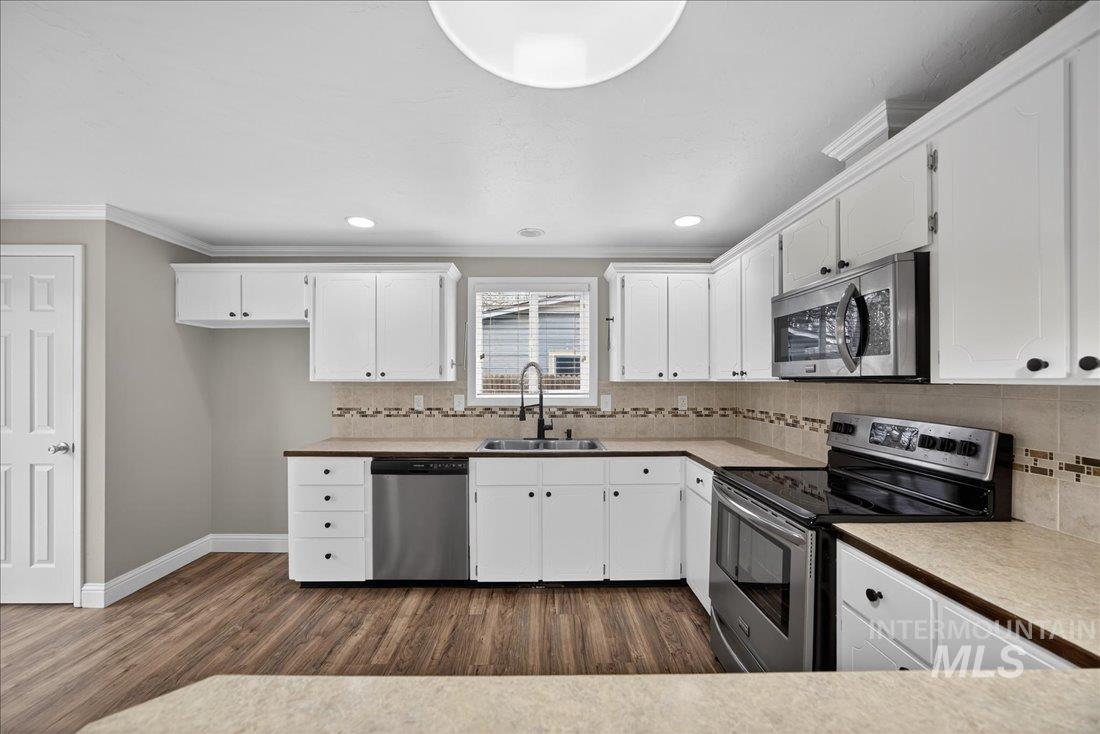 9549 W Linstock, Boise, Idaho 83704, 3 Bedrooms, 2 Bathrooms, Residential For Sale, Price $399,900,MLS 98977143