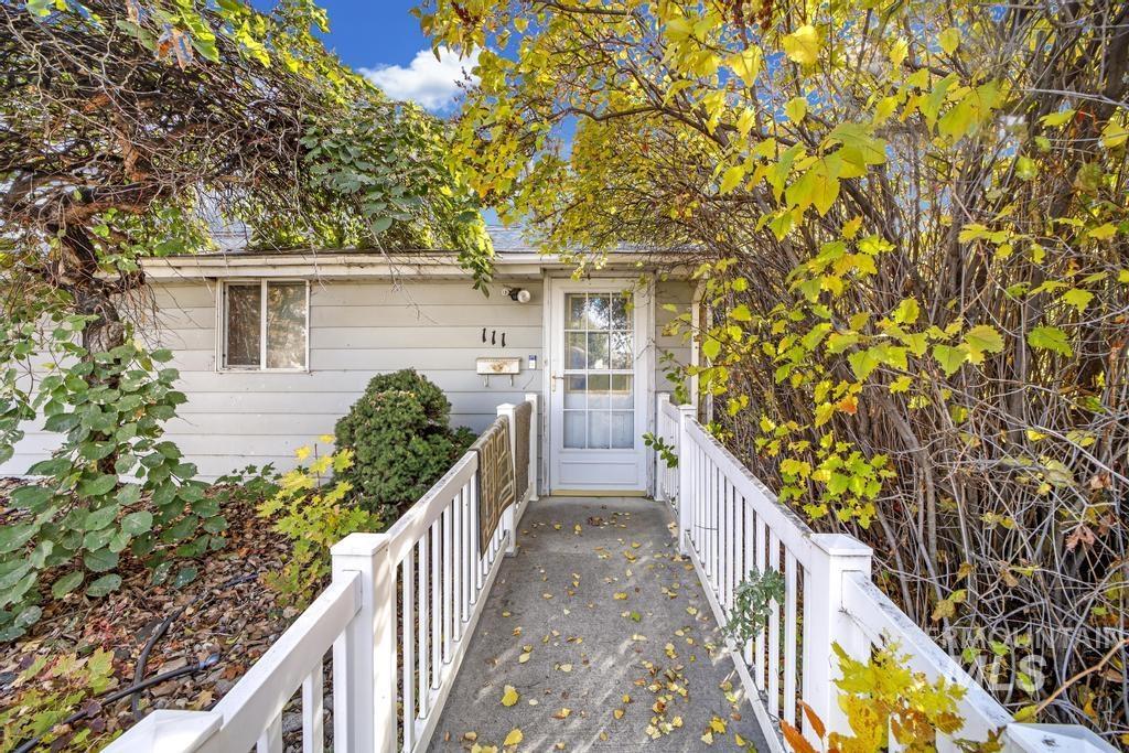 111 2nd St, Rupert, Idaho 83350, 1 Bedroom, 1 Bathroom, Residential Income For Sale, Price $279,000,MLS 98977144
