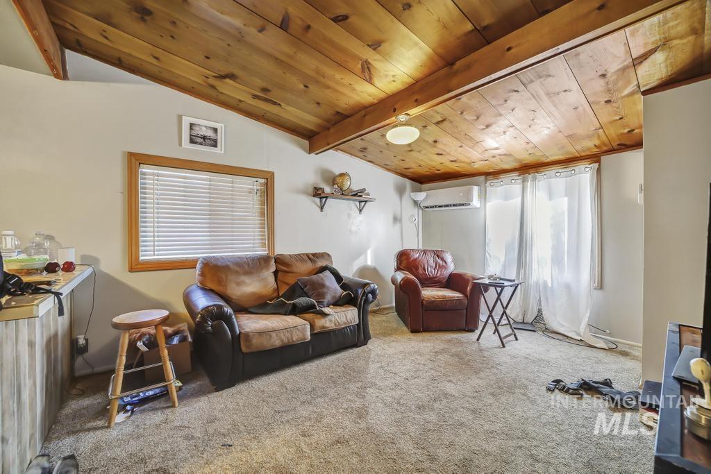 111 2nd St, Rupert, Idaho 83350, 1 Bedroom, 1 Bathroom, Residential Income For Sale, Price $279,000,MLS 98977144