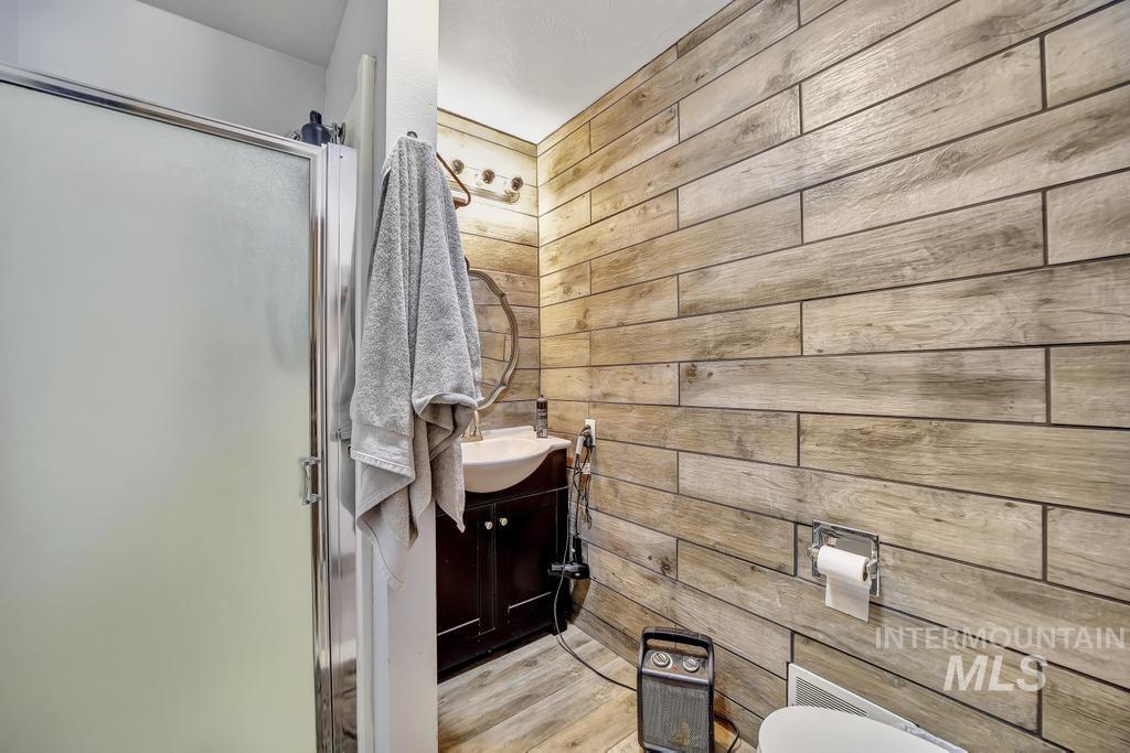 111 2nd St, Rupert, Idaho 83350, 1 Bedroom, 1 Bathroom, Residential Income For Sale, Price $279,000,MLS 98977144