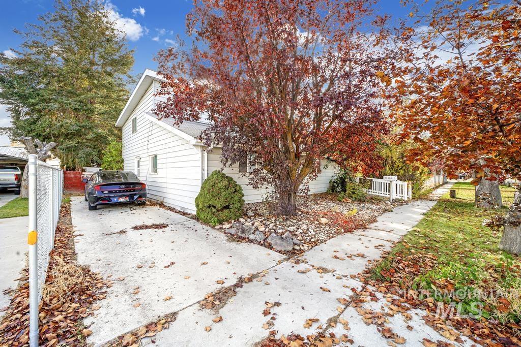 111 2nd St, Rupert, Idaho 83350, 1 Bedroom, 1 Bathroom, Residential Income For Sale, Price $279,000,MLS 98977144