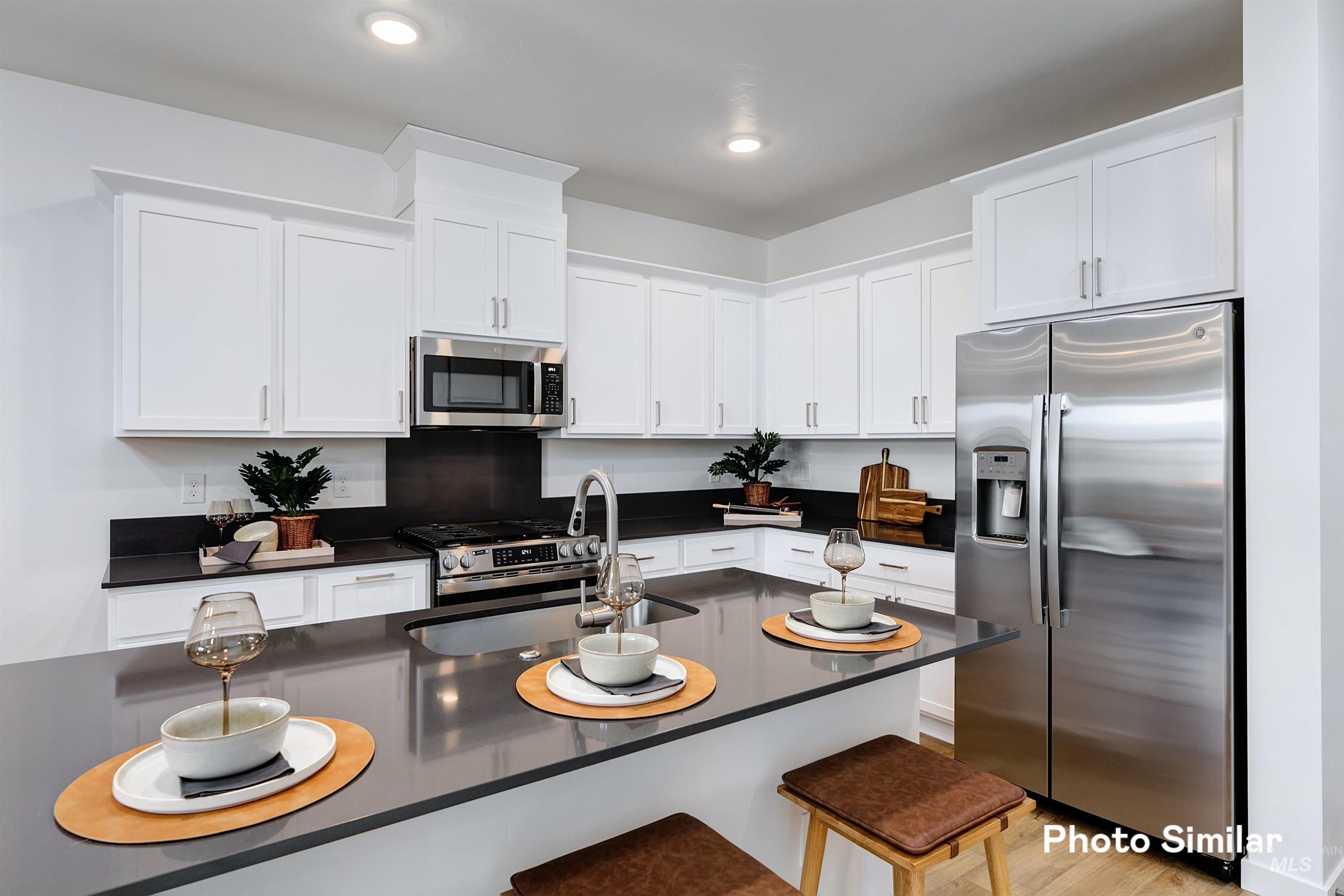 4139 W Steel Grey Ln, Eagle, Idaho 83616, 3 Bedrooms, 2.5 Bathrooms, Residential For Sale, Price $412,900,MLS 98977145