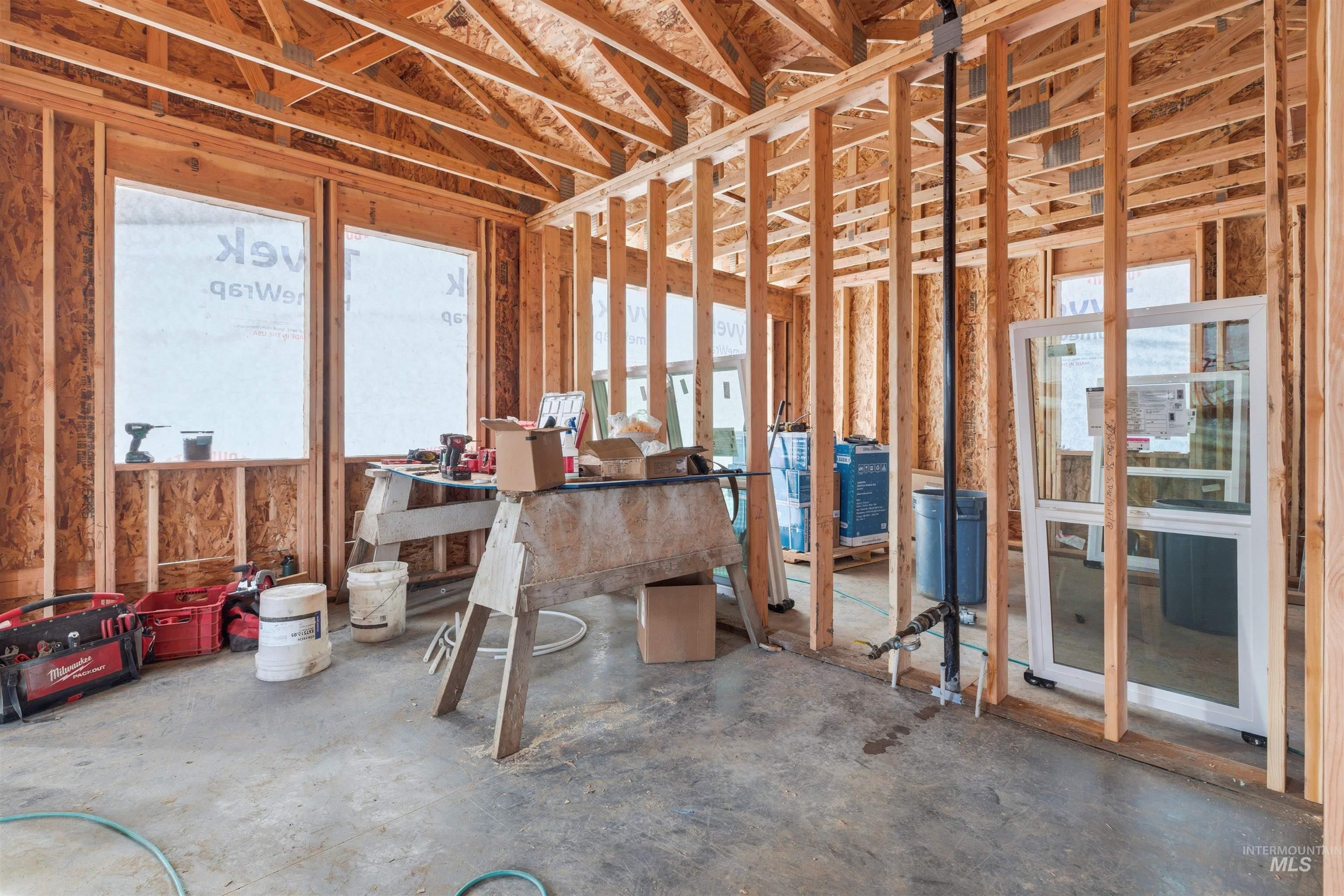 1512 Roxbury Drive, Moscow, Idaho 83843, 3 Bedrooms, 2 Bathrooms, Residential For Sale, Price $385,000,MLS 98977150