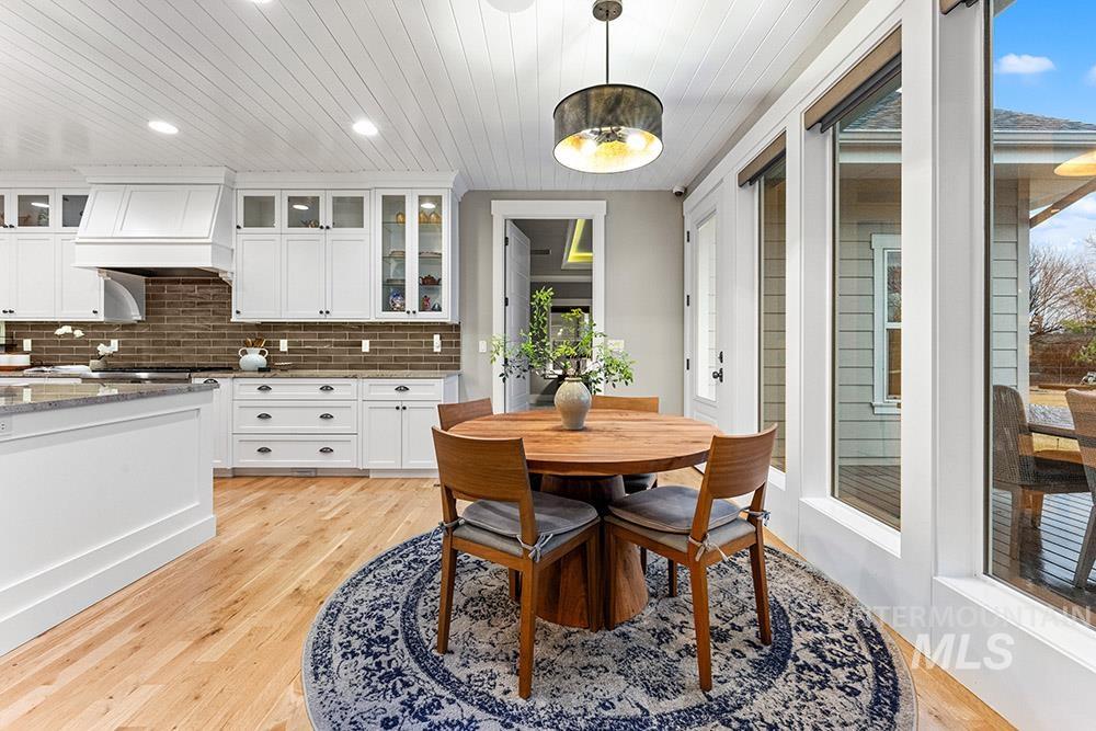 2849 W Chartwell Dr, Eagle, Idaho 83616-5549, 4 Bedrooms, 3 Bathrooms, Residential For Sale, Price $1,650,000, 98977156