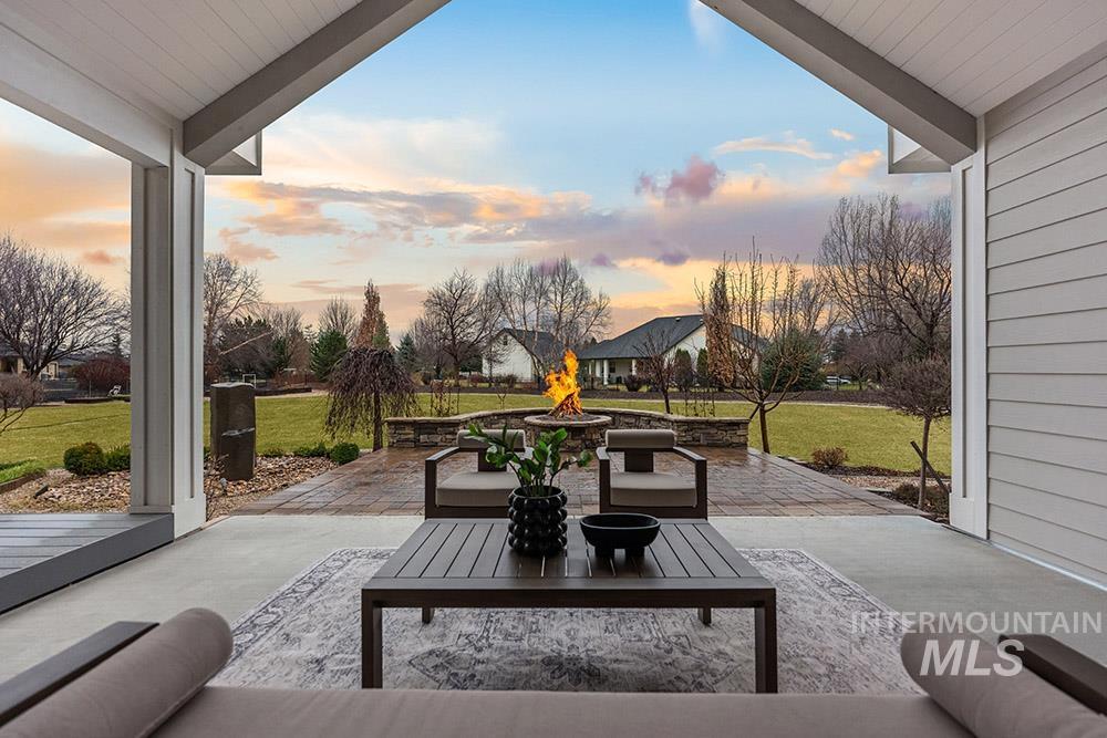 2849 W Chartwell Dr, Eagle, Idaho 83616-5549, 4 Bedrooms, 3 Bathrooms, Residential For Sale, Price $1,650,000, 98977156