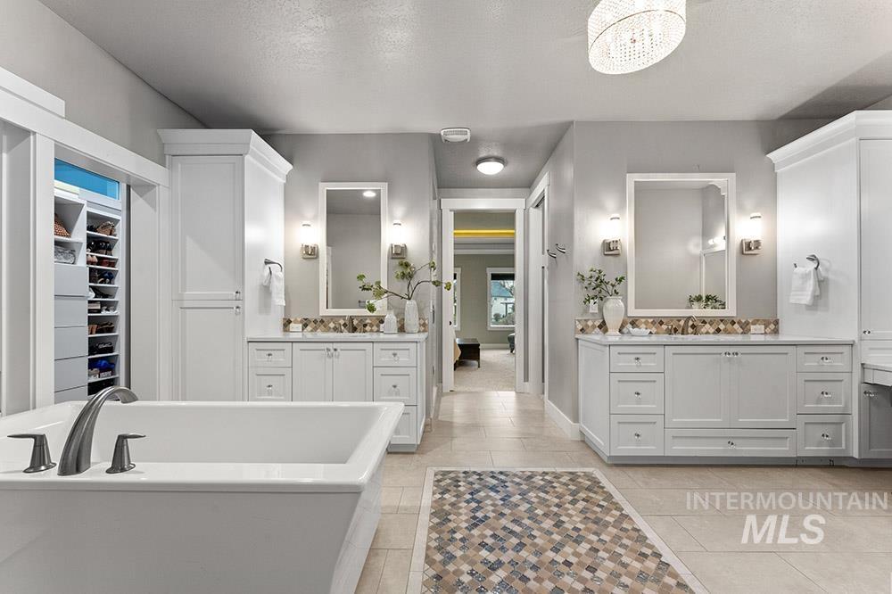 2849 W Chartwell Dr, Eagle, Idaho 83616-5549, 4 Bedrooms, 3 Bathrooms, Residential For Sale, Price $1,650,000, 98977156