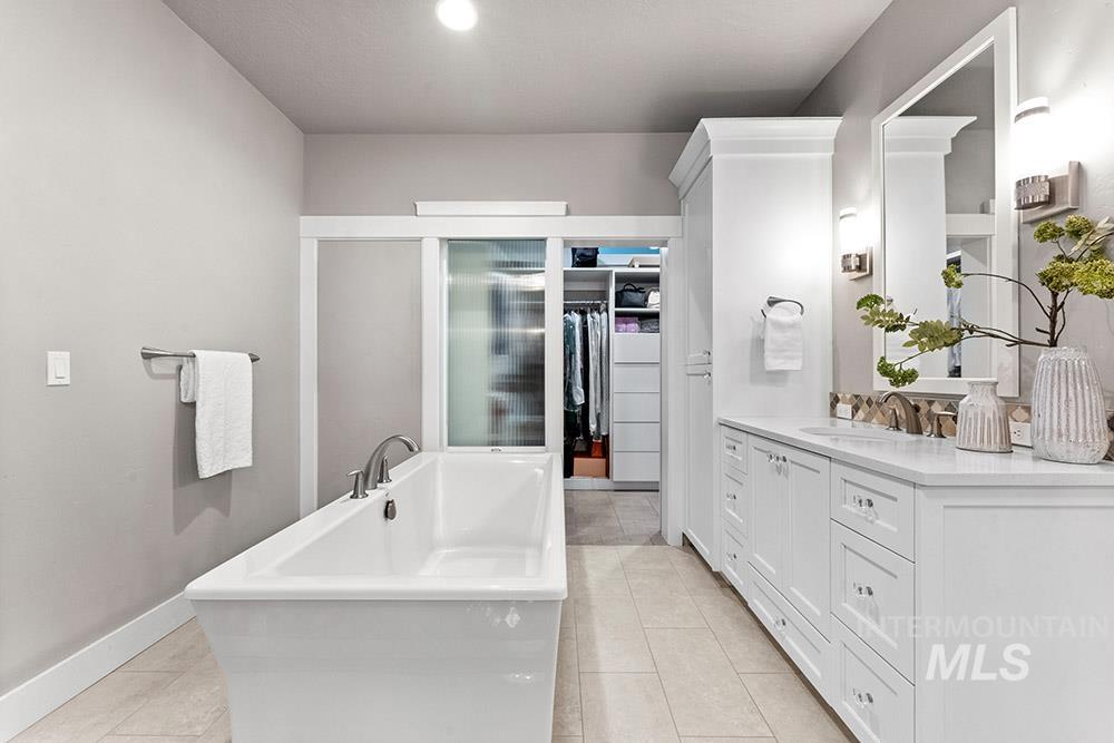 2849 W Chartwell Dr, Eagle, Idaho 83616-5549, 4 Bedrooms, 3 Bathrooms, Residential For Sale, Price $1,650,000, 98977156