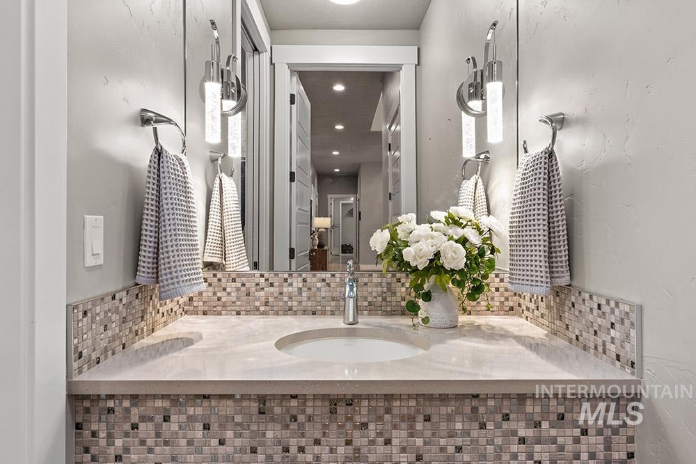 2849 W Chartwell Dr, Eagle, Idaho 83616-5549, 4 Bedrooms, 3 Bathrooms, Residential For Sale, Price $1,650,000, 98977156