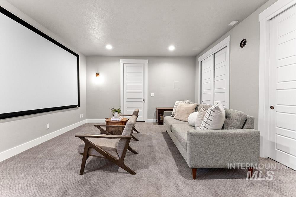 2849 W Chartwell Dr, Eagle, Idaho 83616-5549, 4 Bedrooms, 3 Bathrooms, Residential For Sale, Price $1,650,000, 98977156