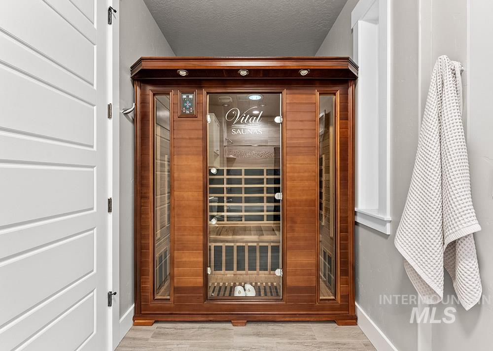 2849 W Chartwell Dr, Eagle, Idaho 83616-5549, 4 Bedrooms, 3 Bathrooms, Residential For Sale, Price $1,650,000, 98977156