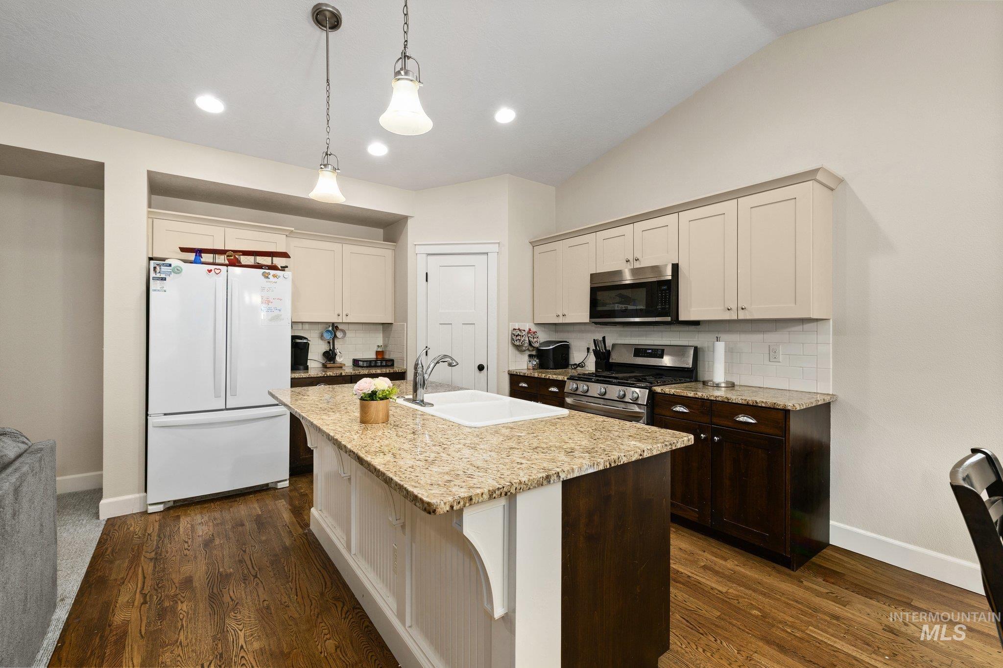 603 W Laughton Dr, Meridian, Idaho 83646, 3 Bedrooms, 2 Bathrooms, Residential For Sale, Price $485,000,MLS 98977162