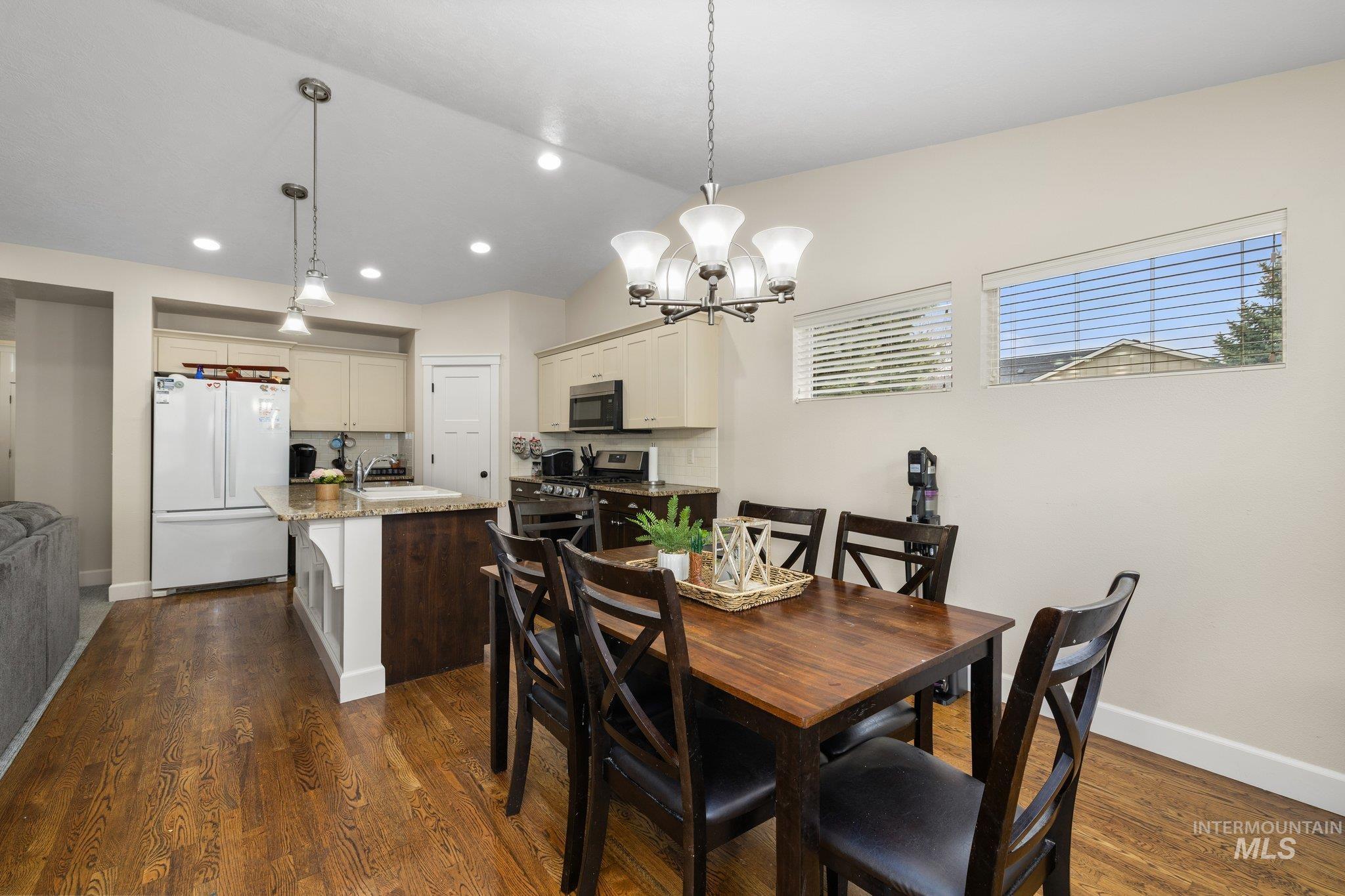 603 W Laughton Dr, Meridian, Idaho 83646, 3 Bedrooms, 2 Bathrooms, Residential For Sale, Price $485,000,MLS 98977162