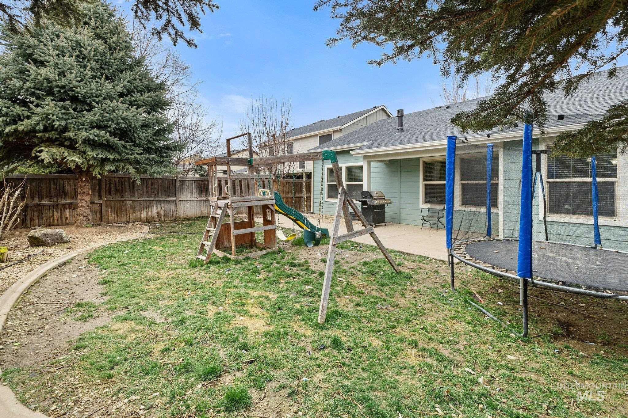 603 W Laughton Dr, Meridian, Idaho 83646, 3 Bedrooms, 2 Bathrooms, Residential For Sale, Price $485,000,MLS 98977162