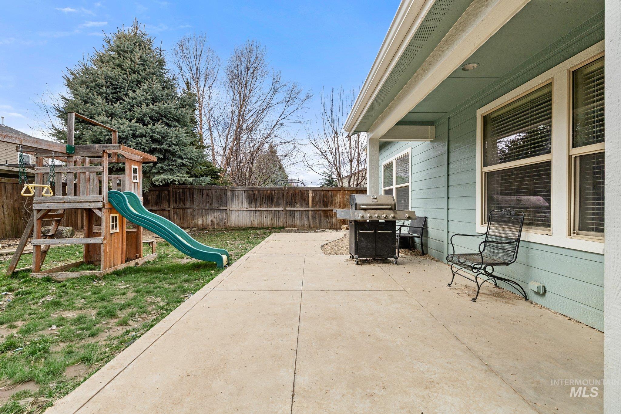 603 W Laughton Dr, Meridian, Idaho 83646, 3 Bedrooms, 2 Bathrooms, Residential For Sale, Price $485,000,MLS 98977162