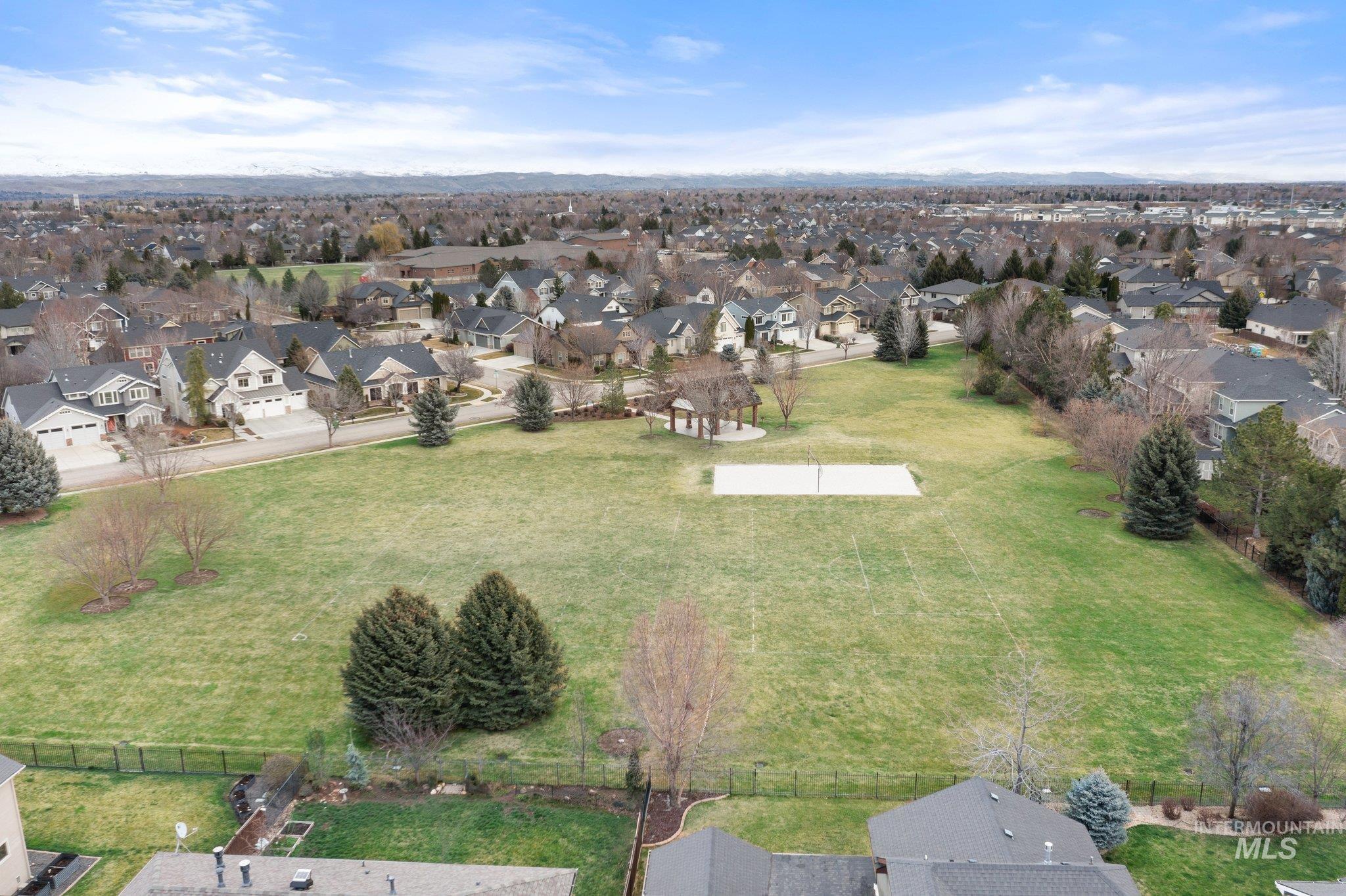 603 W Laughton Dr, Meridian, Idaho 83646, 3 Bedrooms, 2 Bathrooms, Residential For Sale, Price $485,000,MLS 98977162