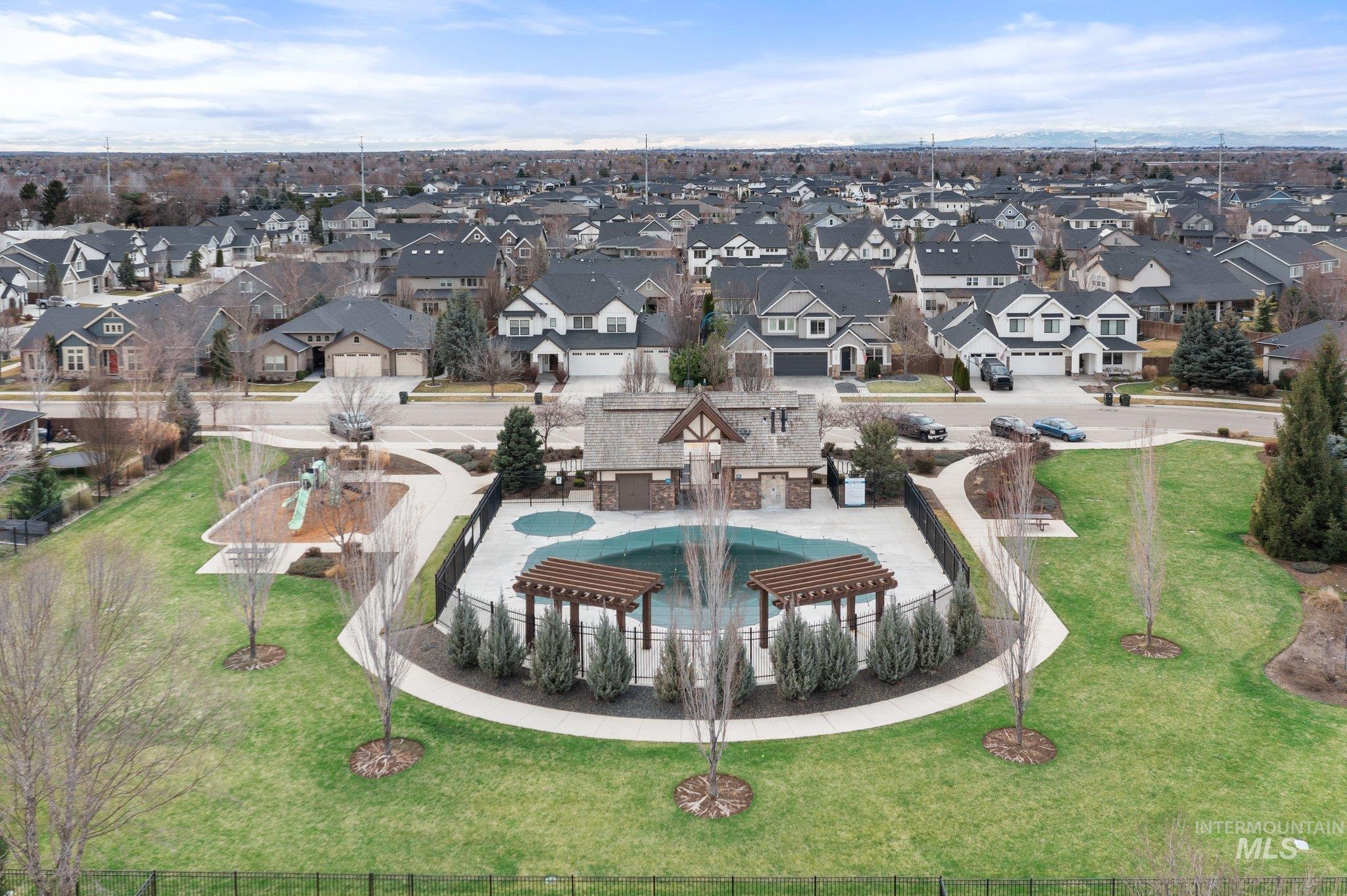 603 W Laughton Dr, Meridian, Idaho 83646, 3 Bedrooms, 2 Bathrooms, Residential For Sale, Price $485,000,MLS 98977162