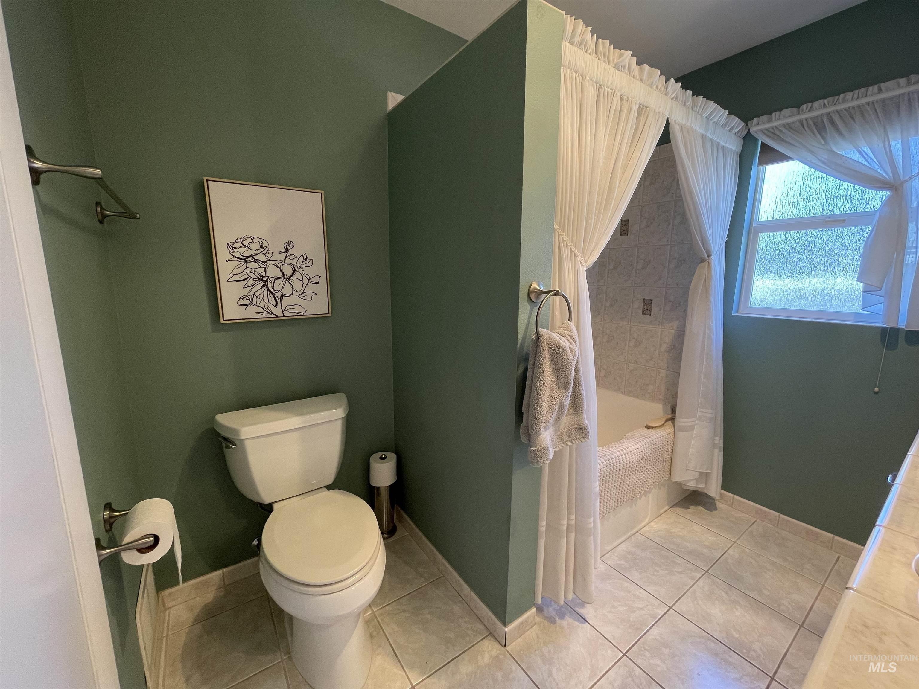 6414 W Randolph Dr, Boise, Idaho 83709-2162, 3 Bedrooms, 3 Bathrooms, Residential For Sale, Price $699,900,MLS 98977163