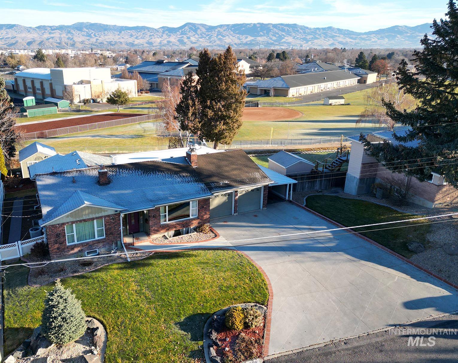 6414 W Randolph Dr, Boise, Idaho 83709-2162, 3 Bedrooms, 3 Bathrooms, Residential For Sale, Price $699,900,MLS 98977163
