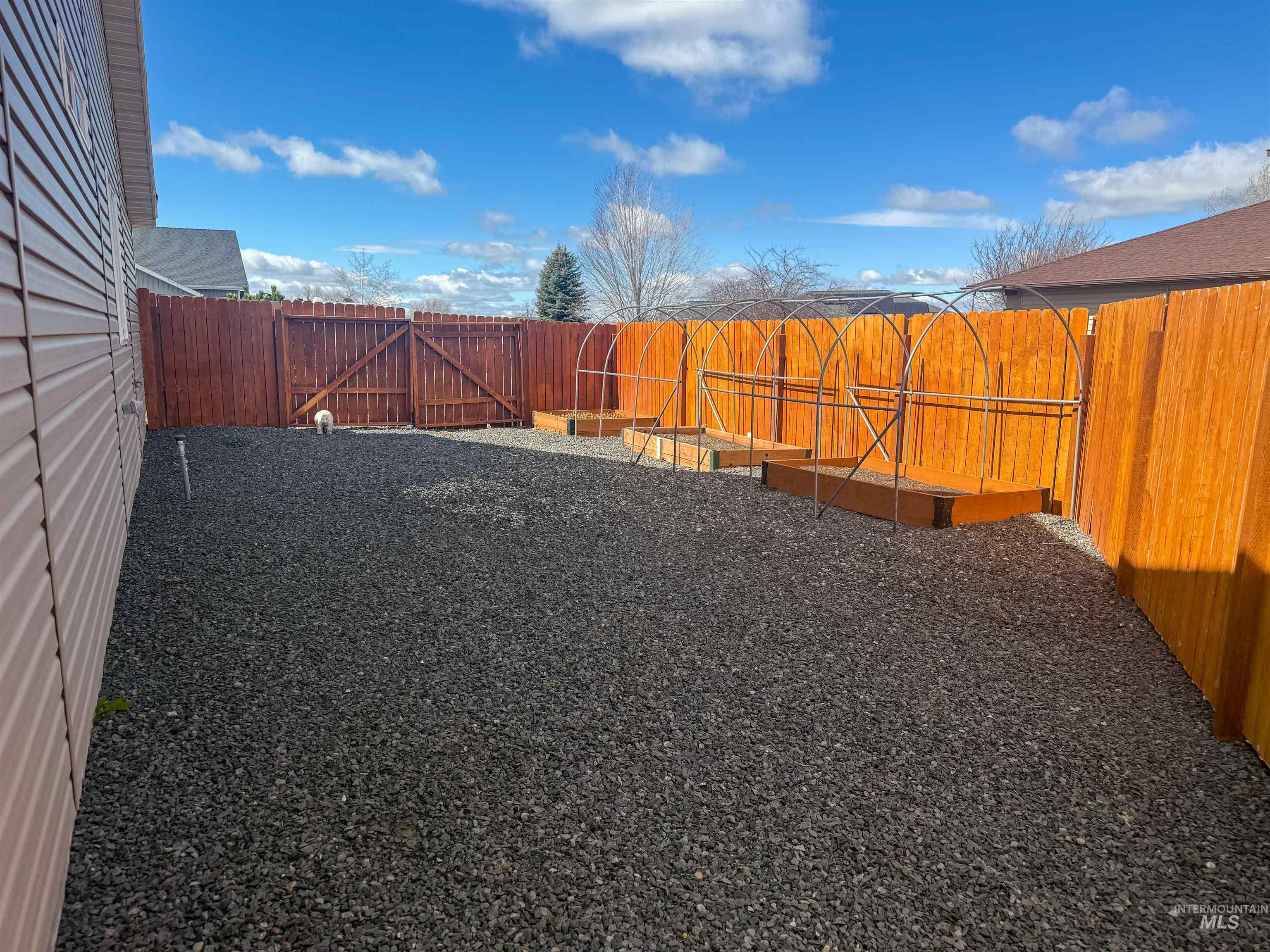 933 Applewood Dr, Buhl, Idaho 83316, 4 Bedrooms, 2 Bathrooms, Residential For Sale, Price $375,000,MLS 98977164