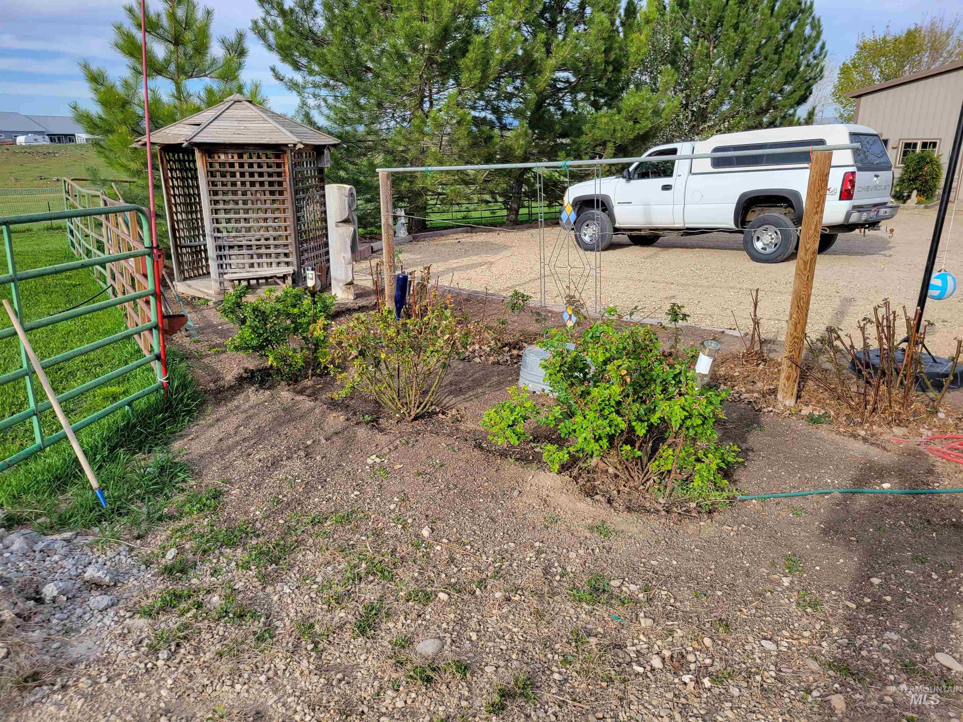 8502 Track Road, Nampa, Idaho 83686, 1 Bedroom, 1 Bathroom, Residential For Sale, Price $925,000,MLS 98977166