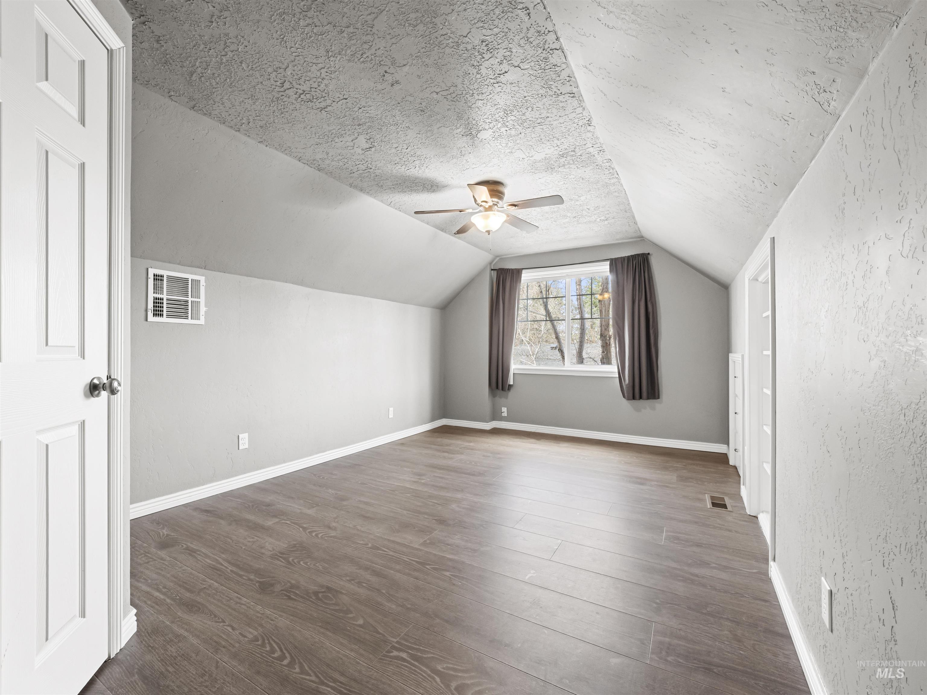 3500 W Overland Rd, Boise, Idaho 83705, 3 Bedrooms, 2 Bathrooms, Residential Income For Sale, Price $569,900,MLS 98977167