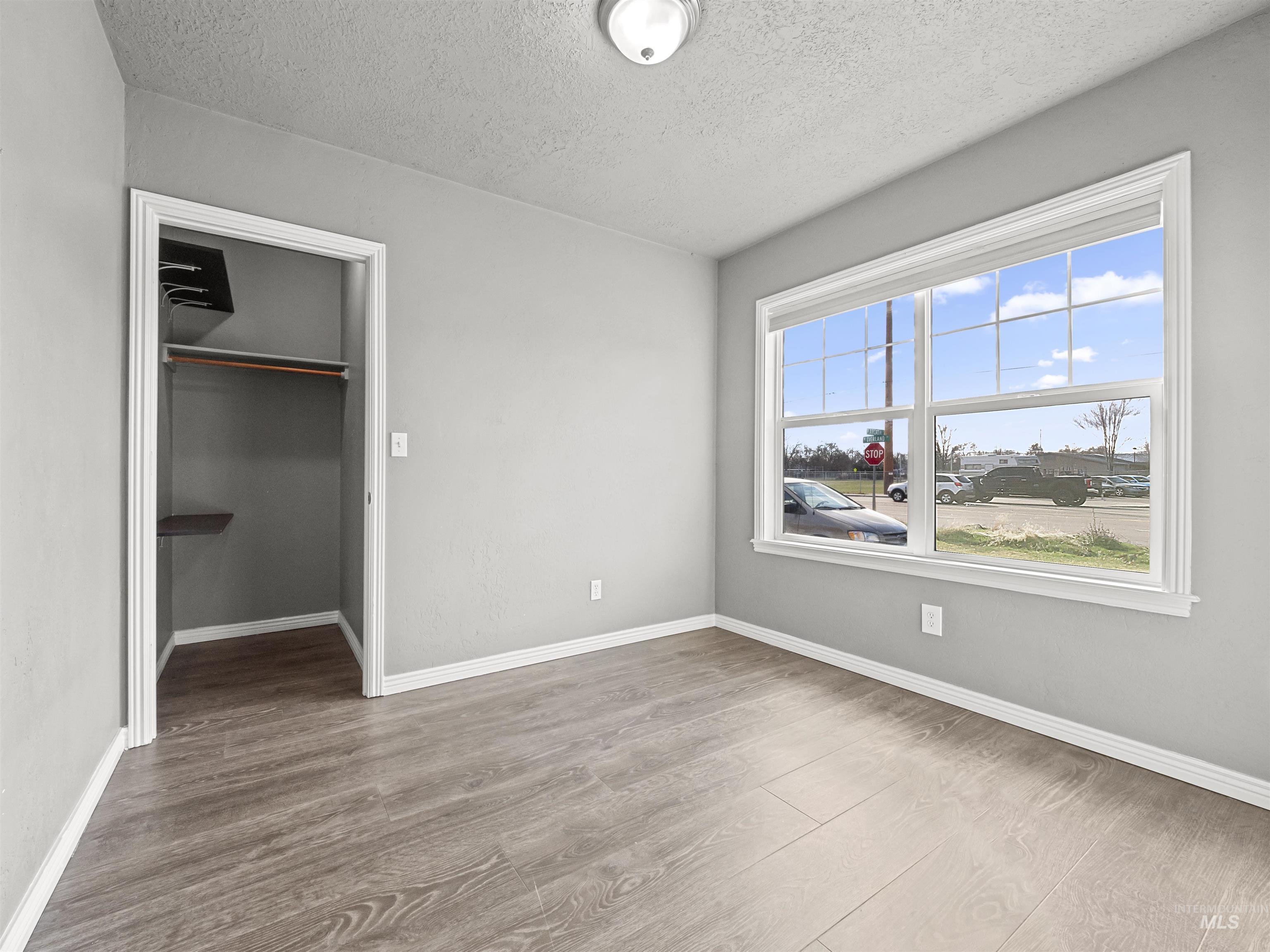 3500 W Overland Rd, Boise, Idaho 83705, 3 Bedrooms, 2 Bathrooms, Residential Income For Sale, Price $569,900,MLS 98977167