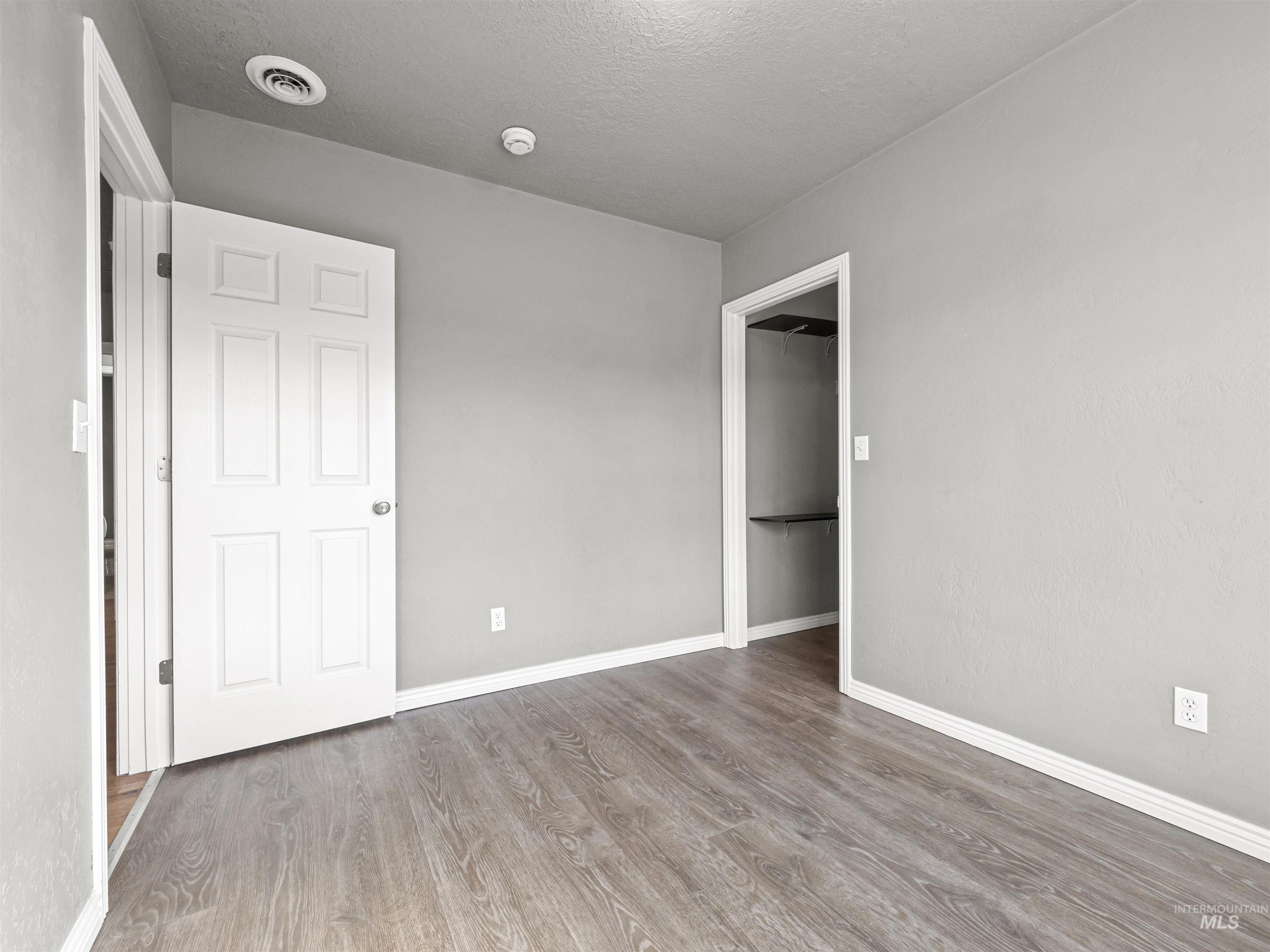 3500 W Overland Rd, Boise, Idaho 83705, 3 Bedrooms, 2 Bathrooms, Residential Income For Sale, Price $569,900,MLS 98977167