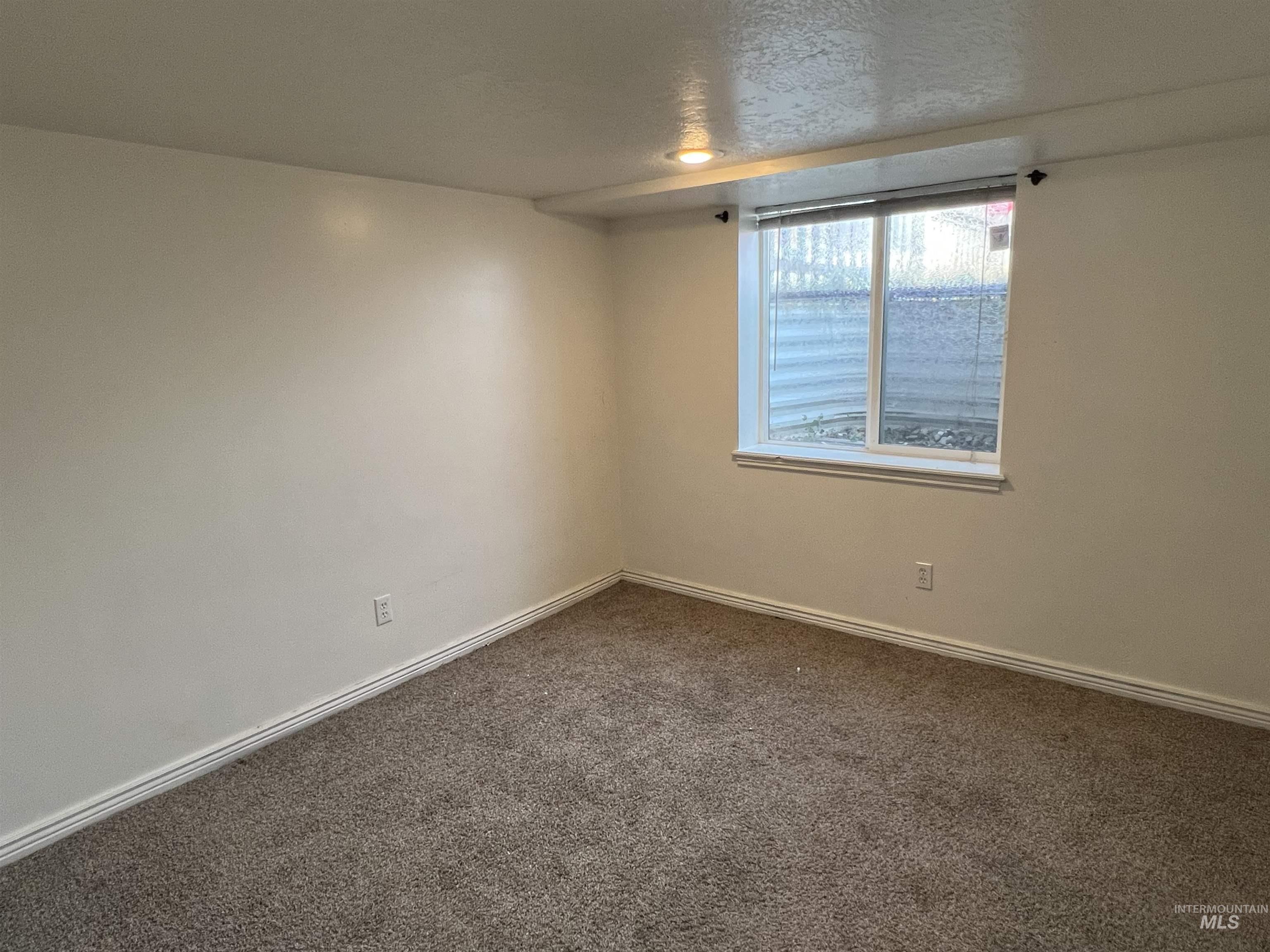 3500 W Overland Rd, Boise, Idaho 83705, 3 Bedrooms, 2 Bathrooms, Residential Income For Sale, Price $569,900,MLS 98977167