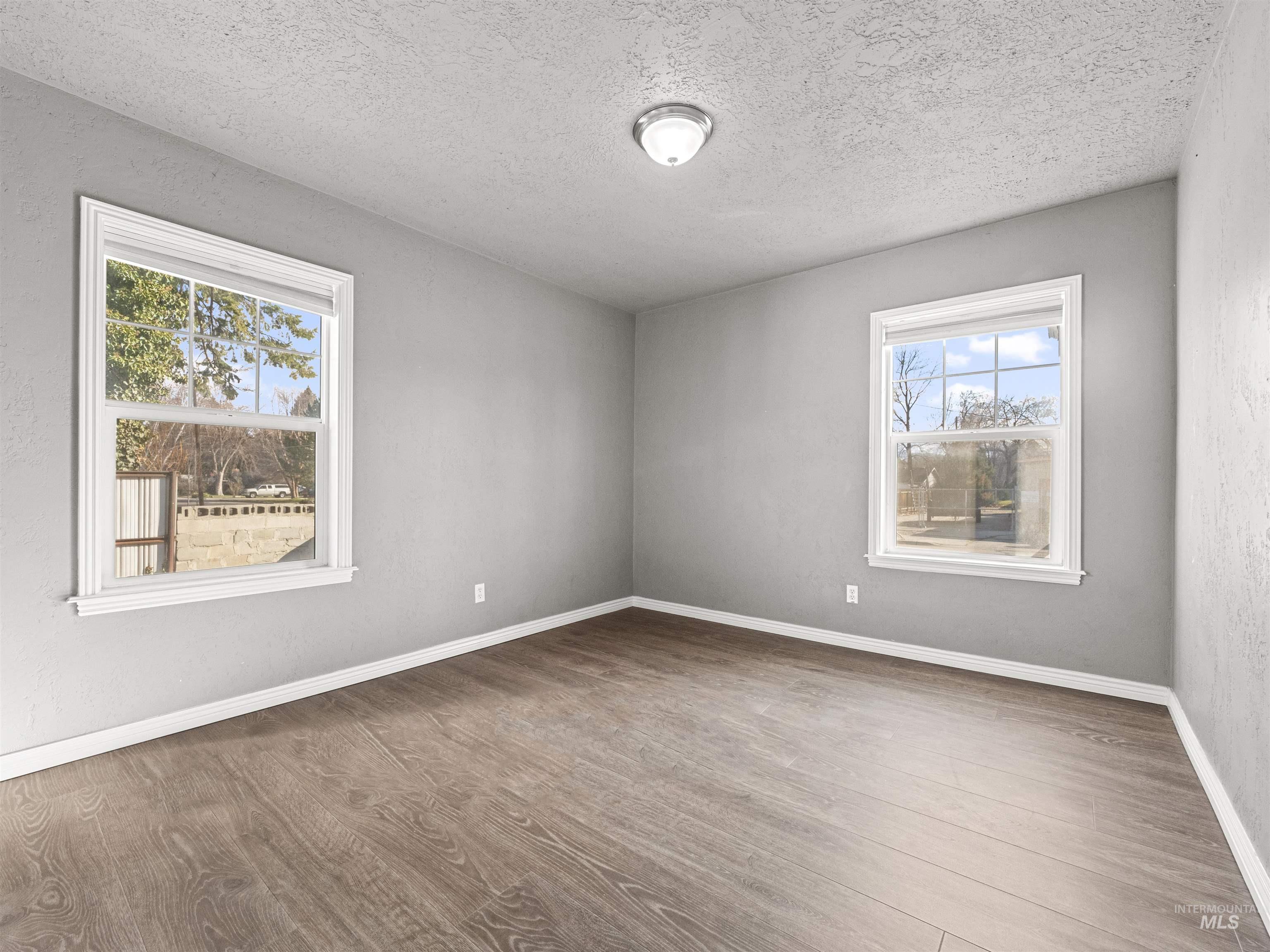 3500 W Overland Rd, Boise, Idaho 83705, 3 Bedrooms, 2 Bathrooms, Residential Income For Sale, Price $569,900,MLS 98977167