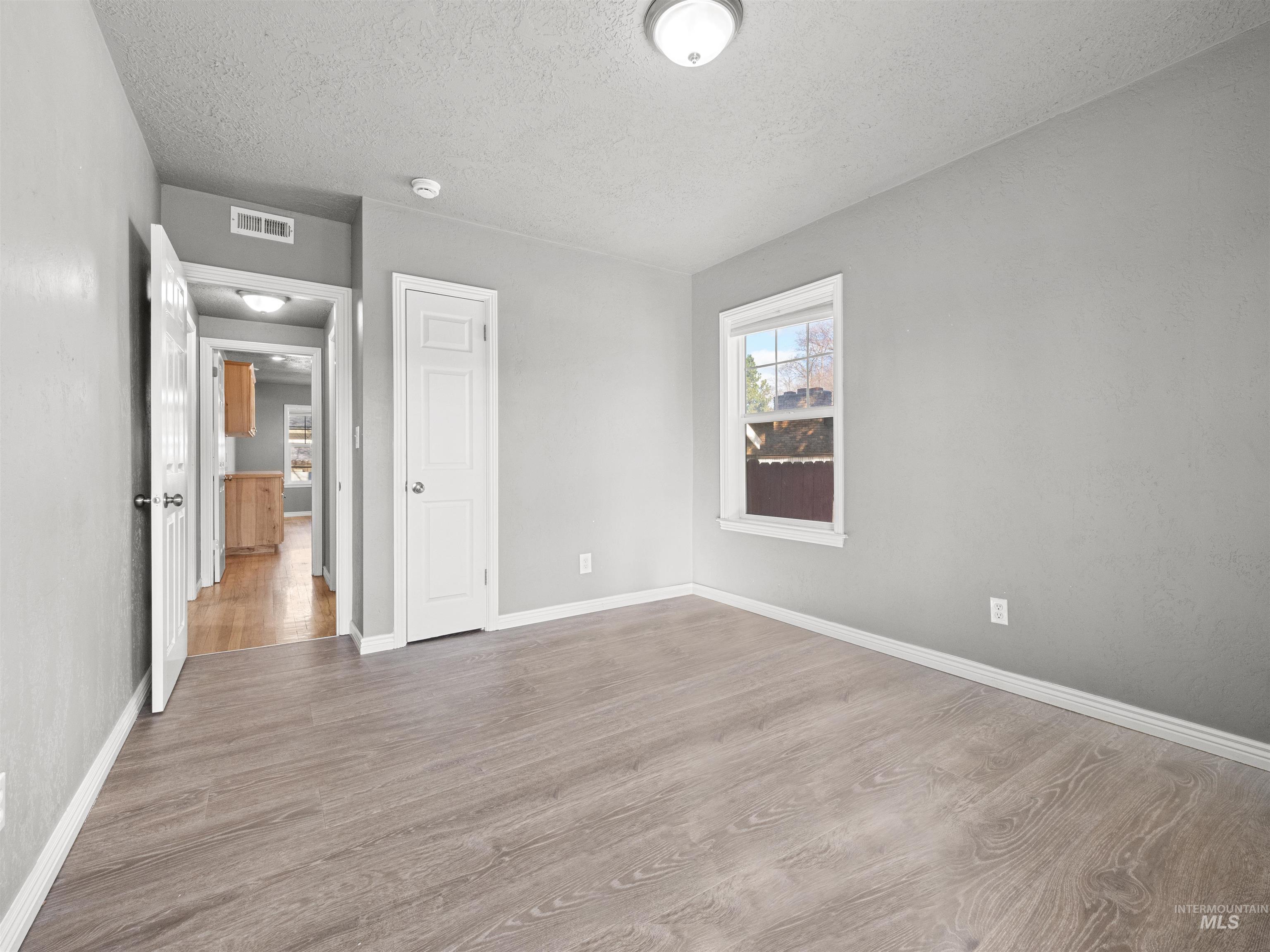 3500 W Overland Rd, Boise, Idaho 83705, 3 Bedrooms, 2 Bathrooms, Residential Income For Sale, Price $569,900,MLS 98977167