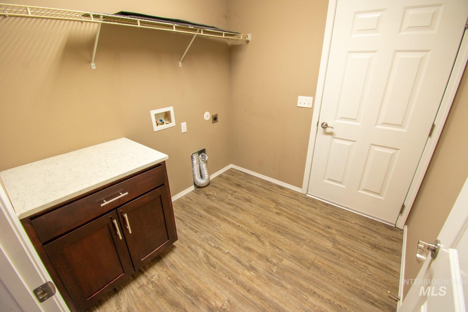 1409 Highland Ave, Clarkston, Washington 99403, 3 Bedrooms, 2 Bathrooms, Residential For Sale, Price $289,000,MLS 98977172