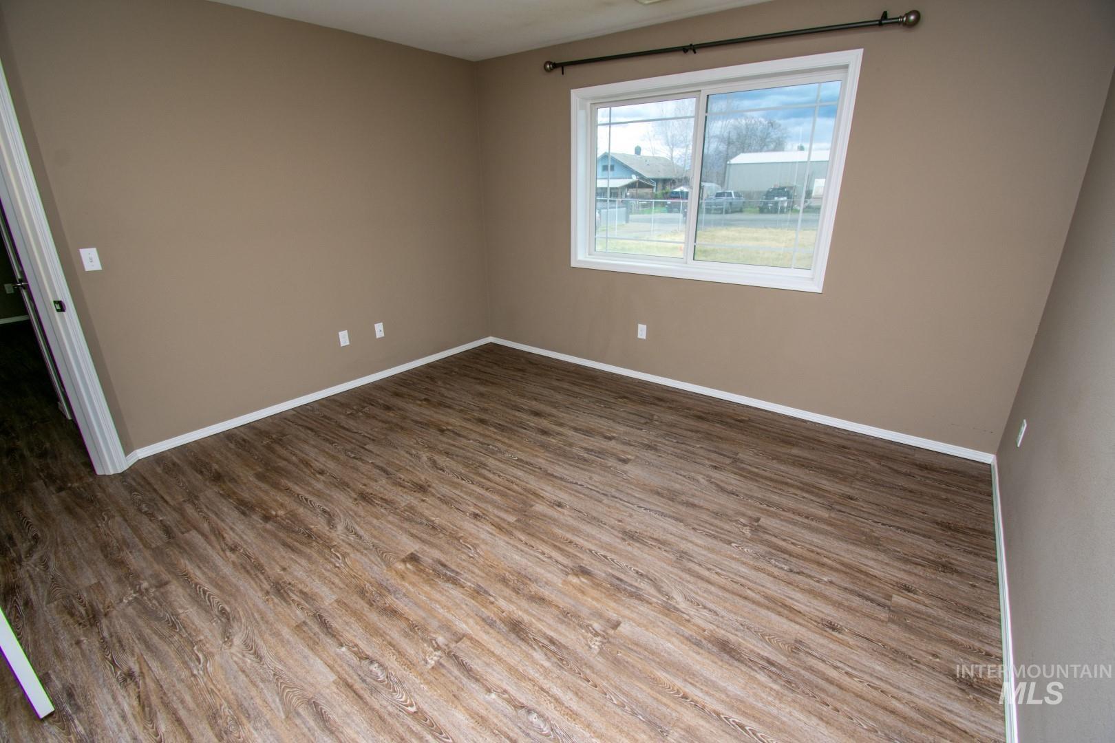 1409 Highland Ave, Clarkston, Washington 99403, 3 Bedrooms, 2 Bathrooms, Residential For Sale, Price $289,000,MLS 98977172