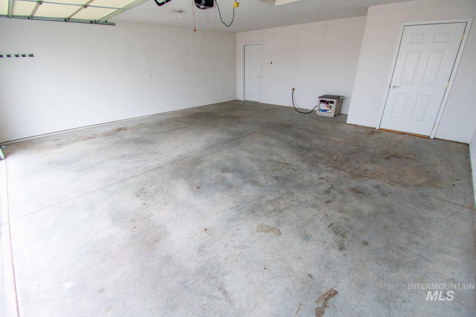 1409 Highland Ave, Clarkston, Washington 99403, 3 Bedrooms, 2 Bathrooms, Residential For Sale, Price $289,000,MLS 98977172