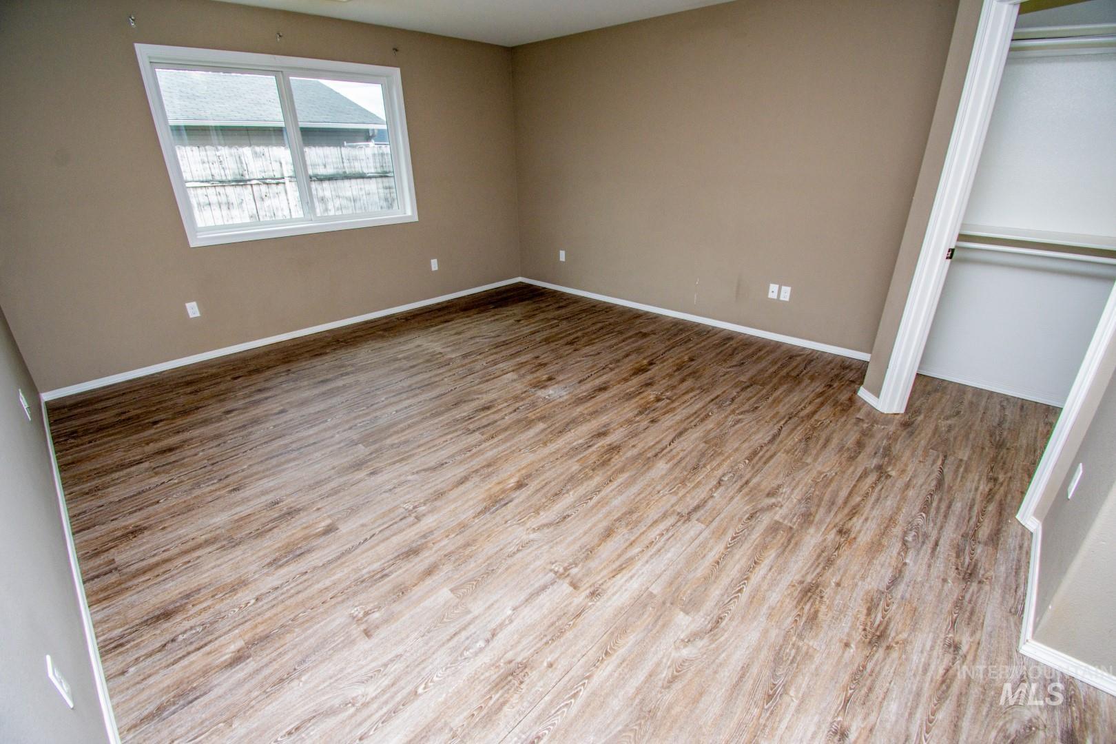 1409 Highland Ave, Clarkston, Washington 99403, 3 Bedrooms, 2 Bathrooms, Residential For Sale, Price $289,000,MLS 98977172