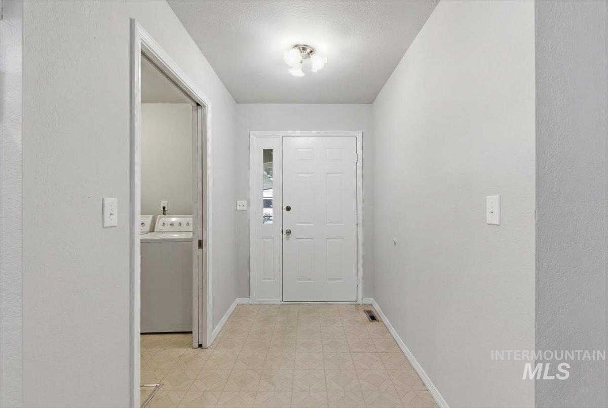 1211 W Orchard Ave, Nampa, Idaho 83651, 5 Bedrooms, 3 Bathrooms, Residential For Sale, Price $699,000,MLS 98977173