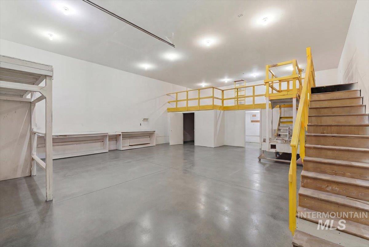 1211 W Orchard Ave, Nampa, Idaho 83651, 5 Bedrooms, 3 Bathrooms, Residential For Sale, Price $699,000,MLS 98977173