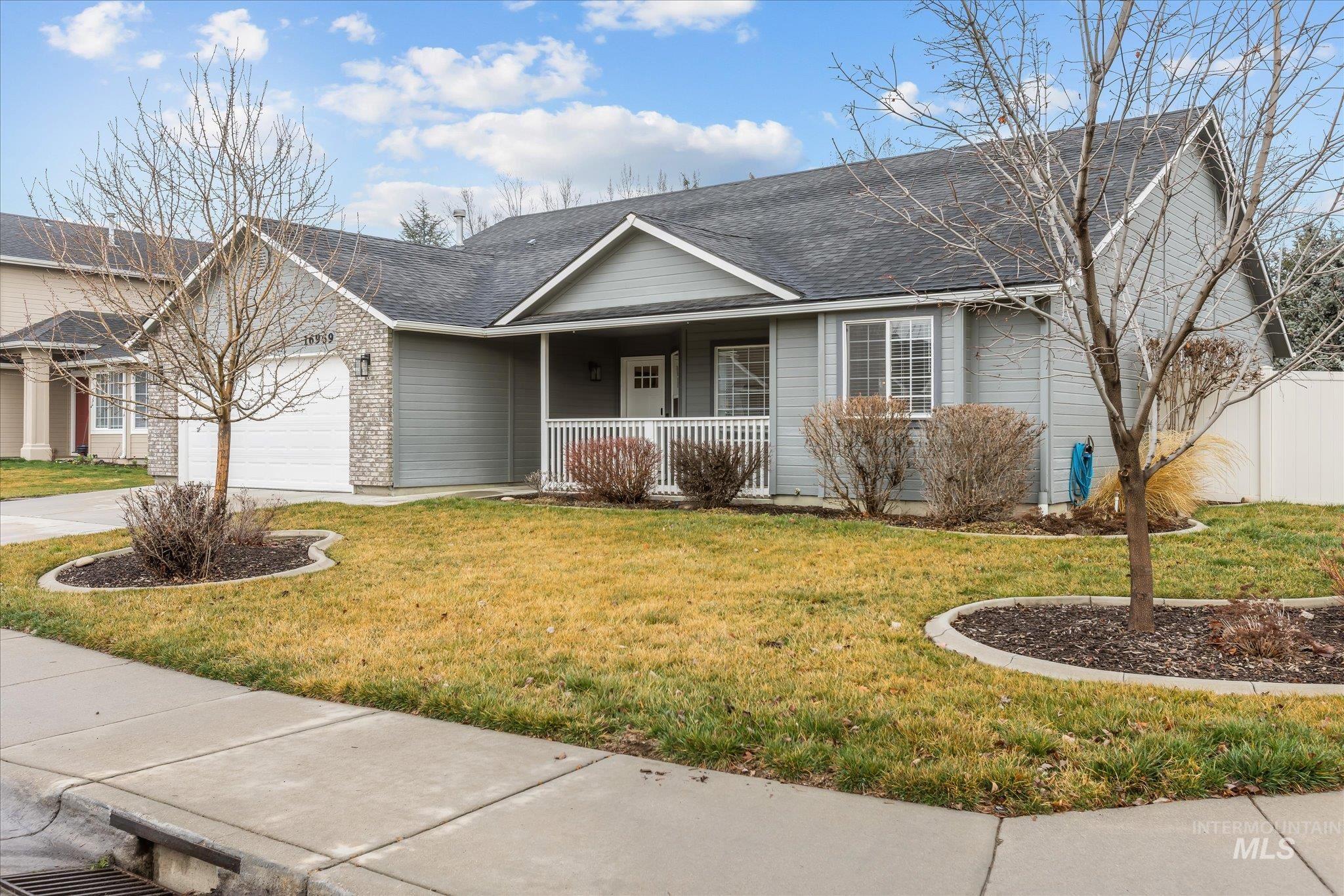 16969 N Denemere Loop Pl., Nampa, Idaho 83687, 3 Bedrooms, 2 Bathrooms, Residential For Sale, Price $399,000,MLS 98977174