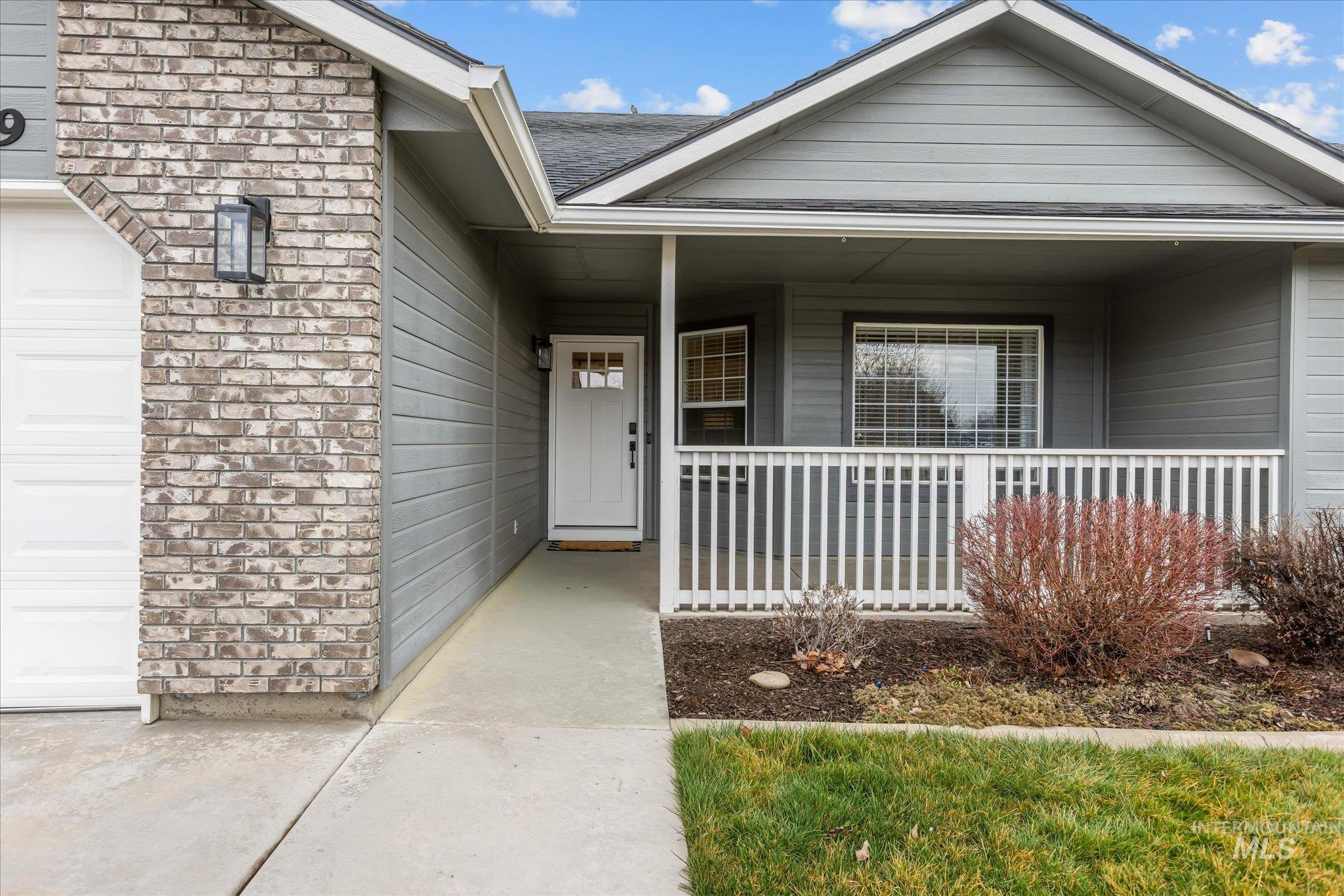 16969 N Denemere Loop Pl., Nampa, Idaho 83687, 3 Bedrooms, 2 Bathrooms, Residential For Sale, Price $399,000,MLS 98977174