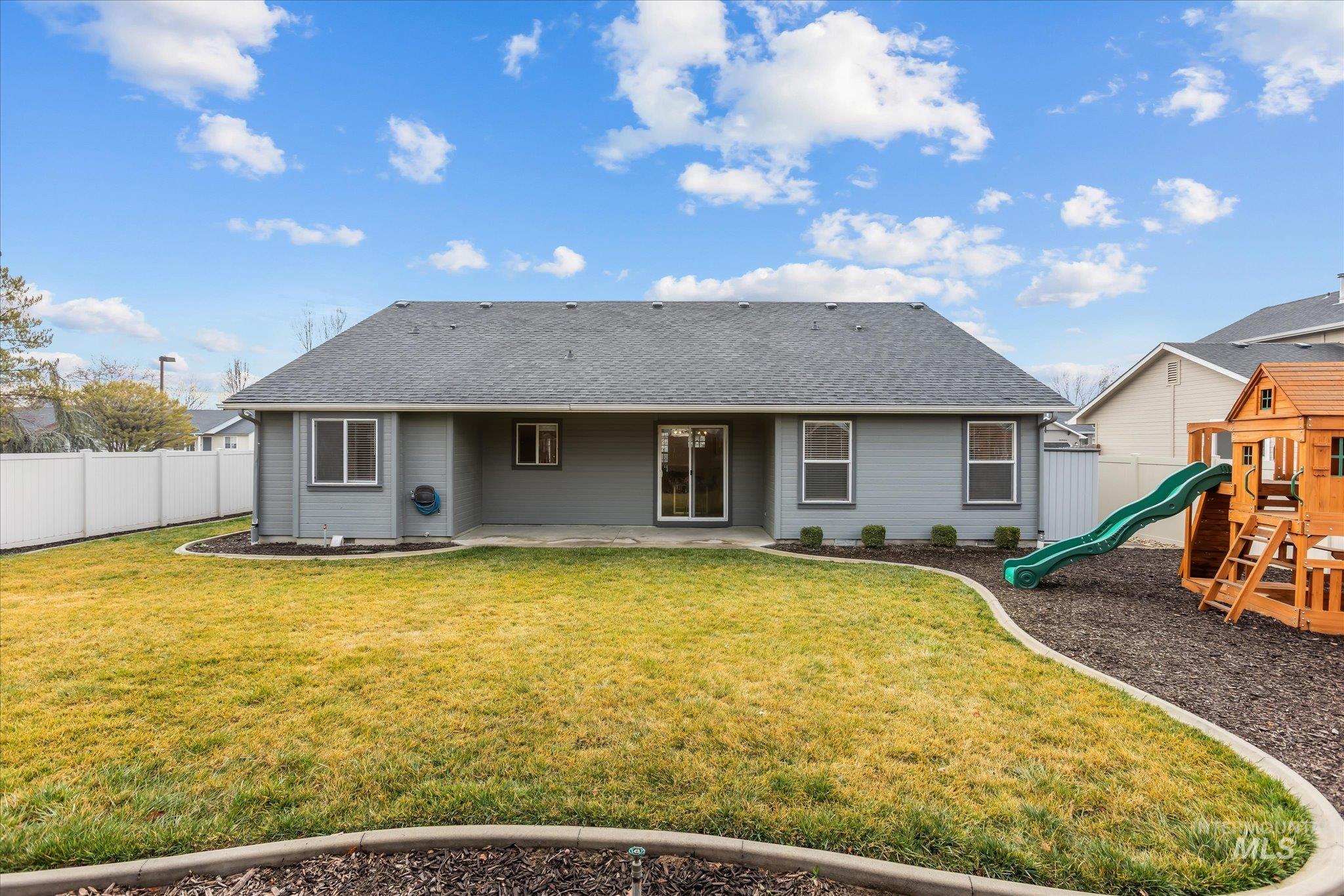 16969 N Denemere Loop Pl., Nampa, Idaho 83687, 3 Bedrooms, 2 Bathrooms, Residential For Sale, Price $399,000,MLS 98977174