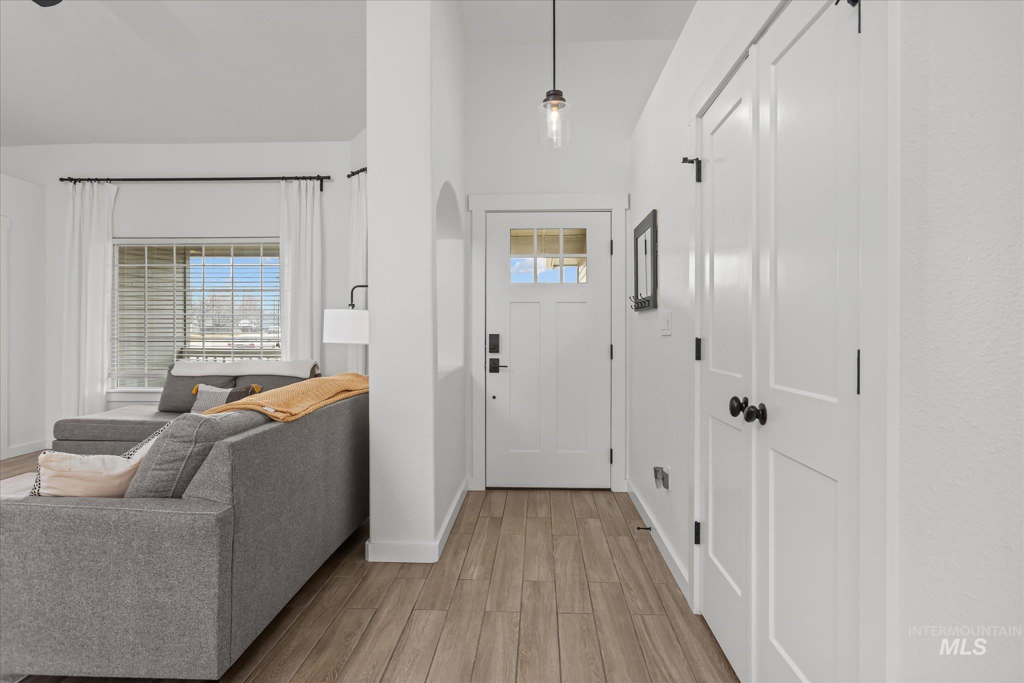 16969 N Denemere Loop Pl., Nampa, Idaho 83687, 3 Bedrooms, 2 Bathrooms, Residential For Sale, Price $399,000,MLS 98977174